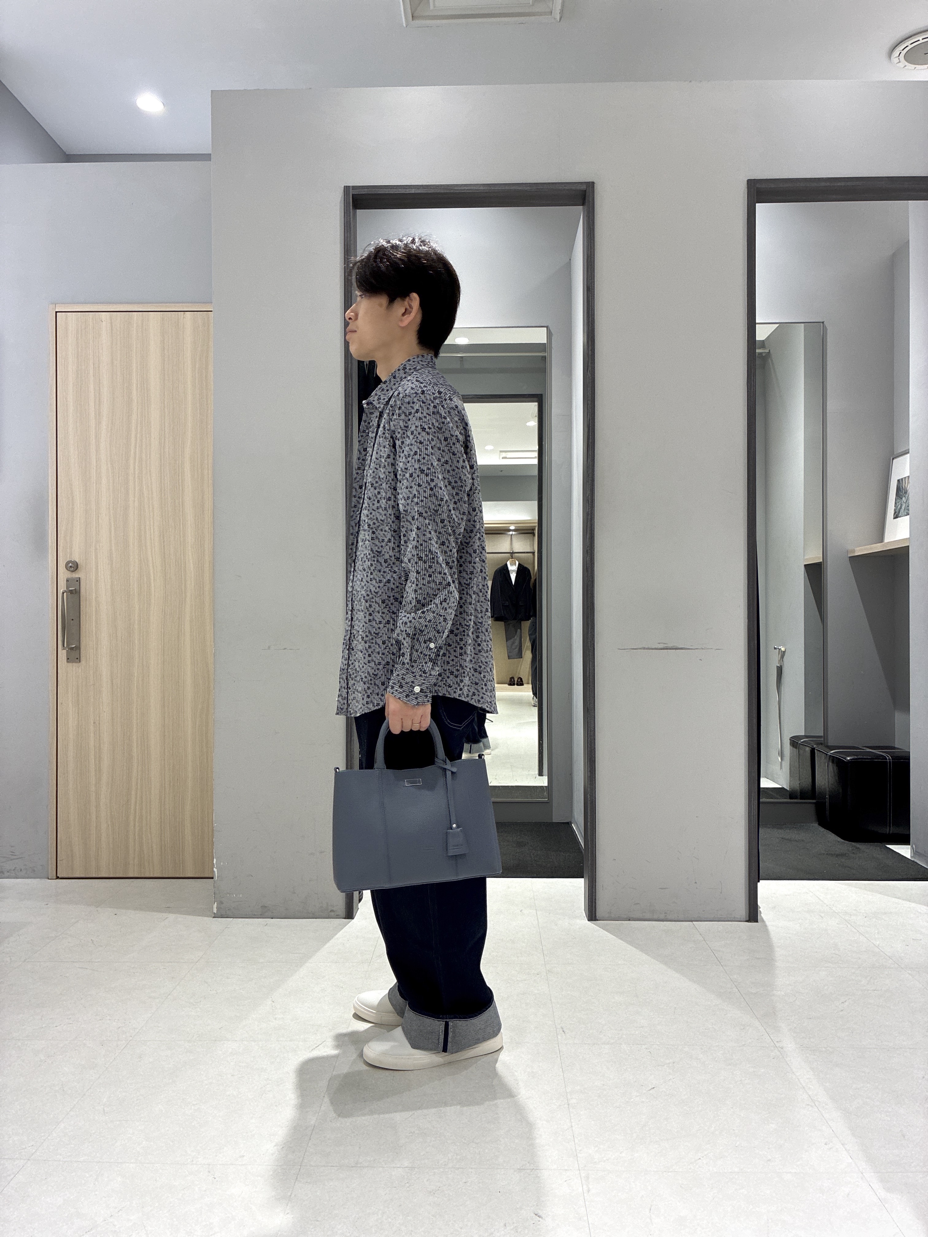 わいずみさんの「TAKEO KIKUCHI｜播州 ドビーストライプ フラワーシャツ」を使ったコーディネート