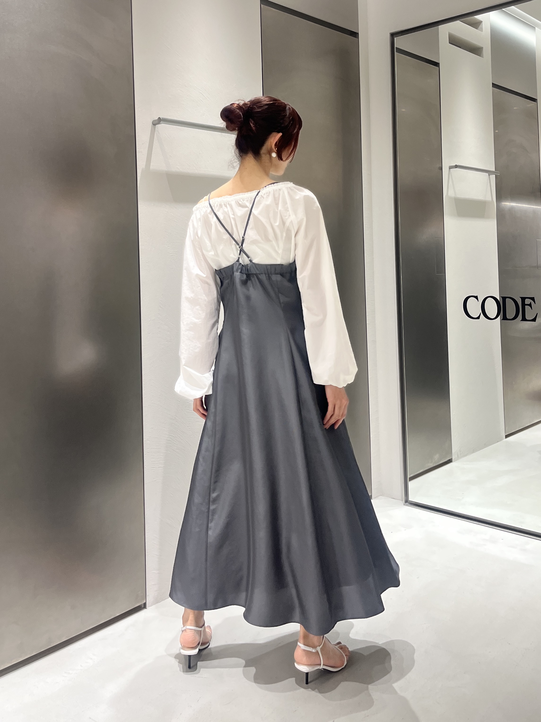 Rielさんの「CODE A｜belle gather blouse」を使ったコーディネート
