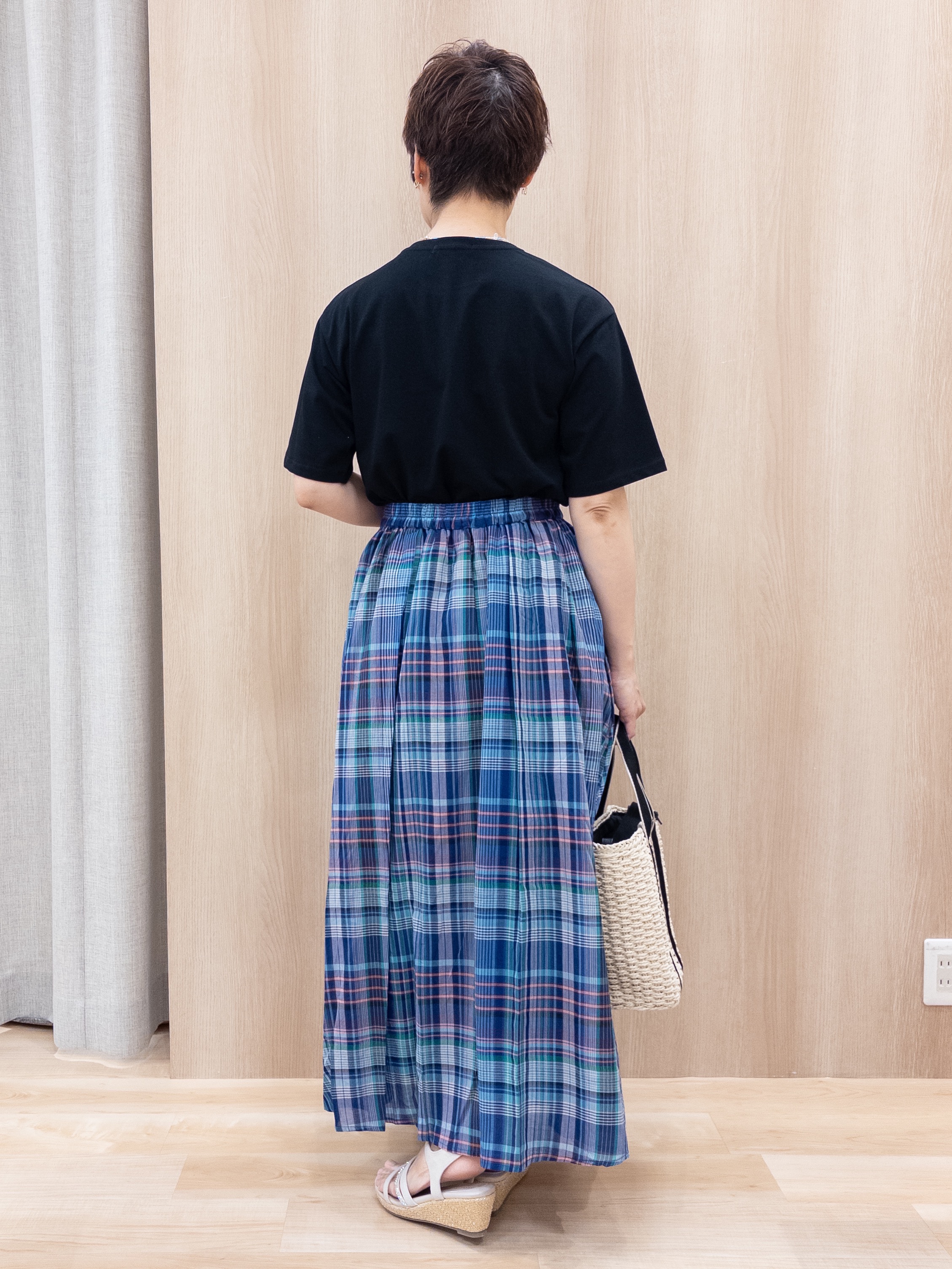 シュウコさんの「grove｜【UVカット/接触冷感】プリントアソート5分袖Tシャツ」を使ったコーディネート