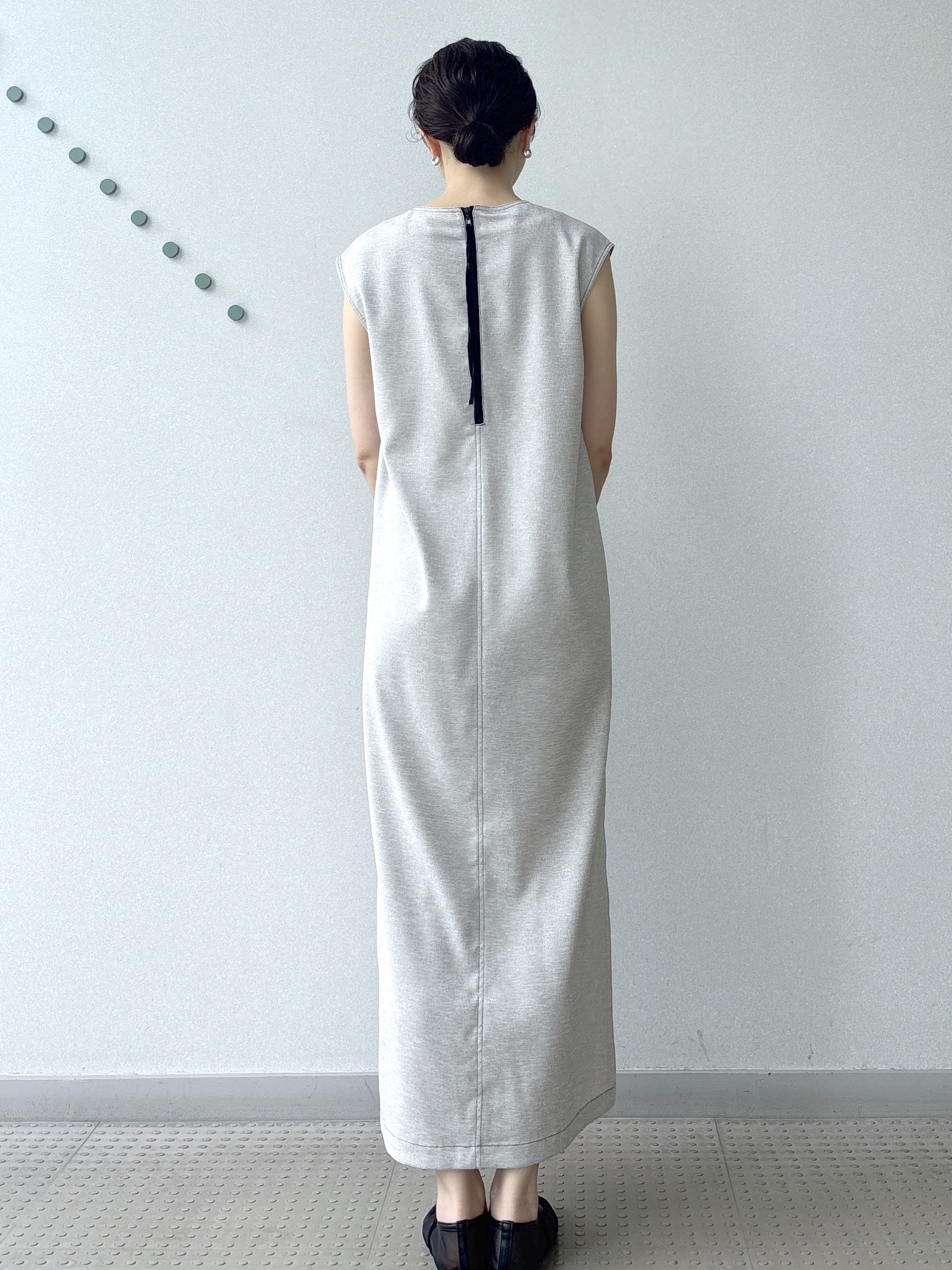 saitoさんの「DRESSTERIOR｜【セットアップ可/UVカット/接触冷感/吸水速乾】ウォッシャブル Iラインワンピース」を使ったコーディネート