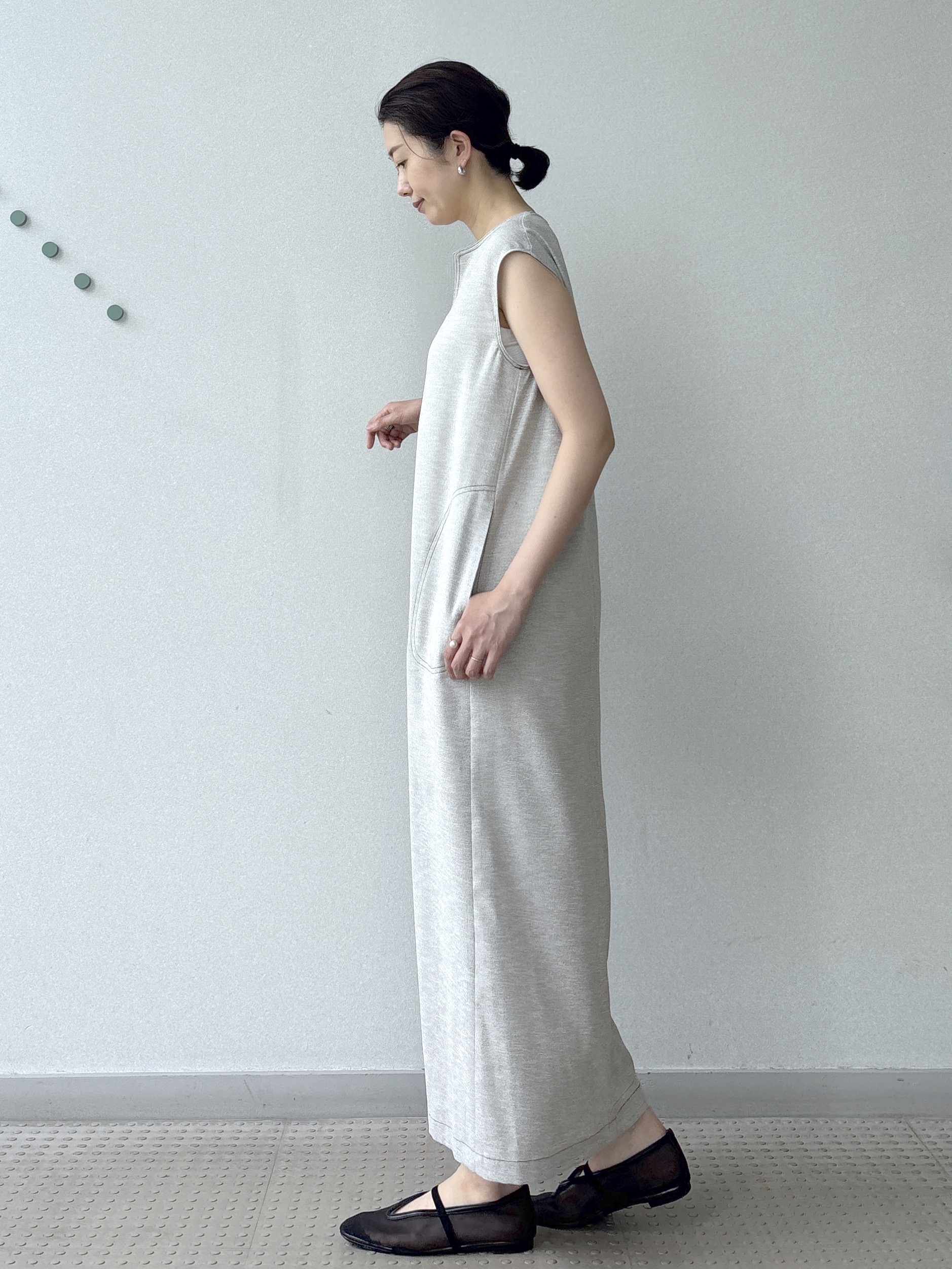 saitoさんの「DRESSTERIOR｜【セットアップ可/UVカット/接触冷感/吸水速乾】ウォッシャブル Iラインワンピース」を使ったコーディネート