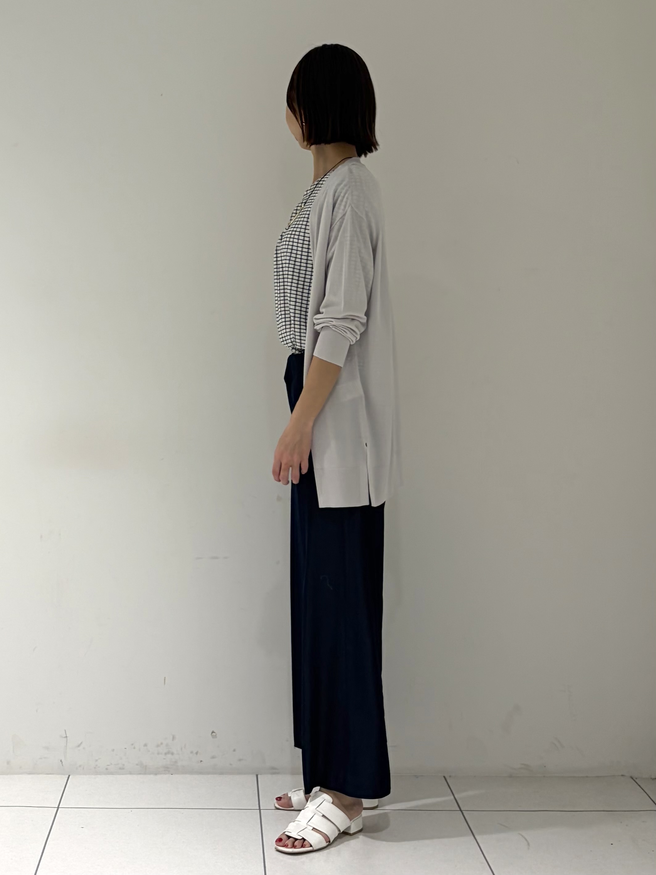 shioriさんの「INDIVI｜【洗える／上品】きれいめ着流しカーディガンニット」を使ったコーディネート