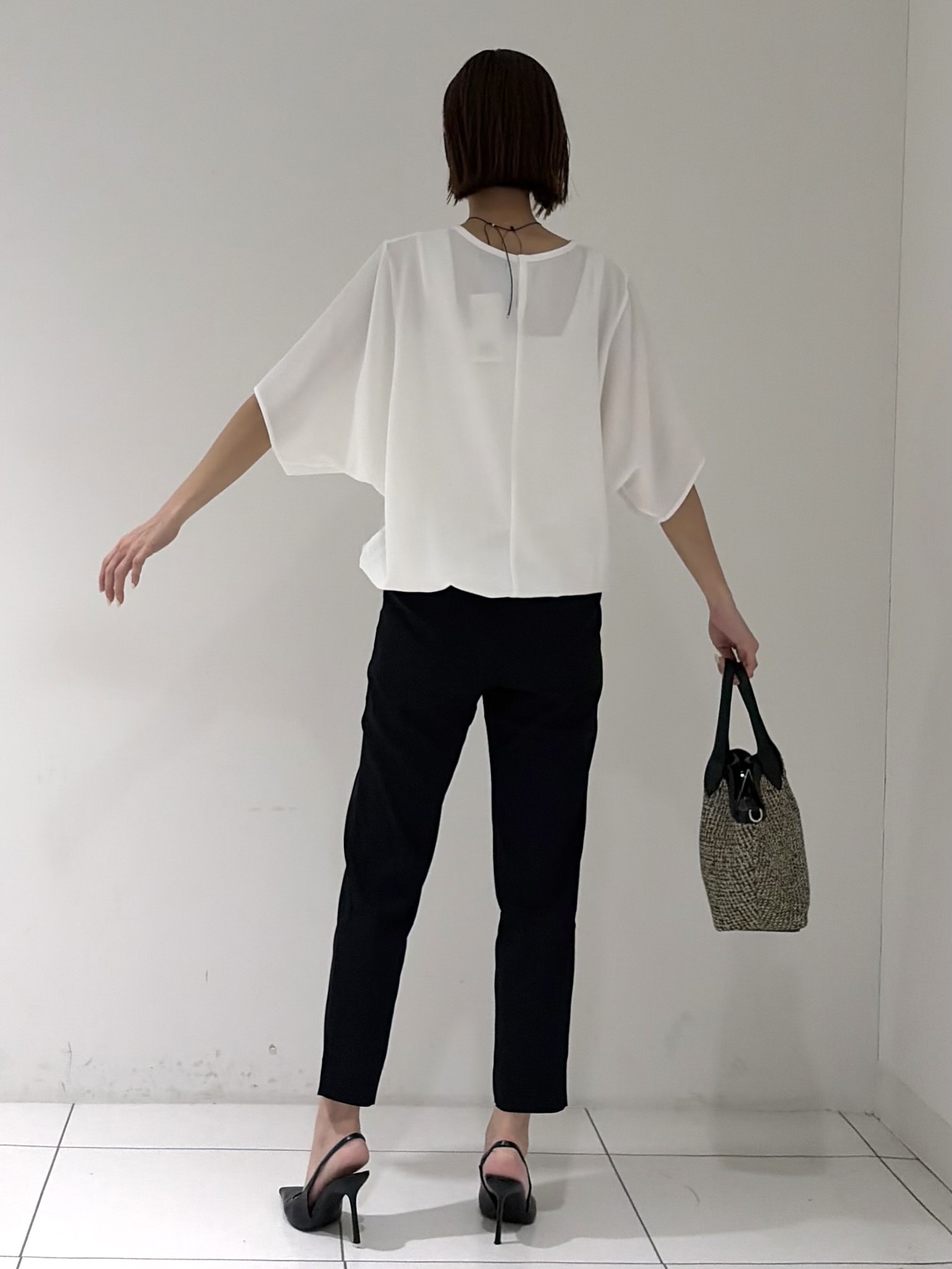 shioriさんの「INDIVI｜【洗える／2WAY／裾ドロスト付き】 ドルマンスリーブチュニックトップス」を使ったコーディネート