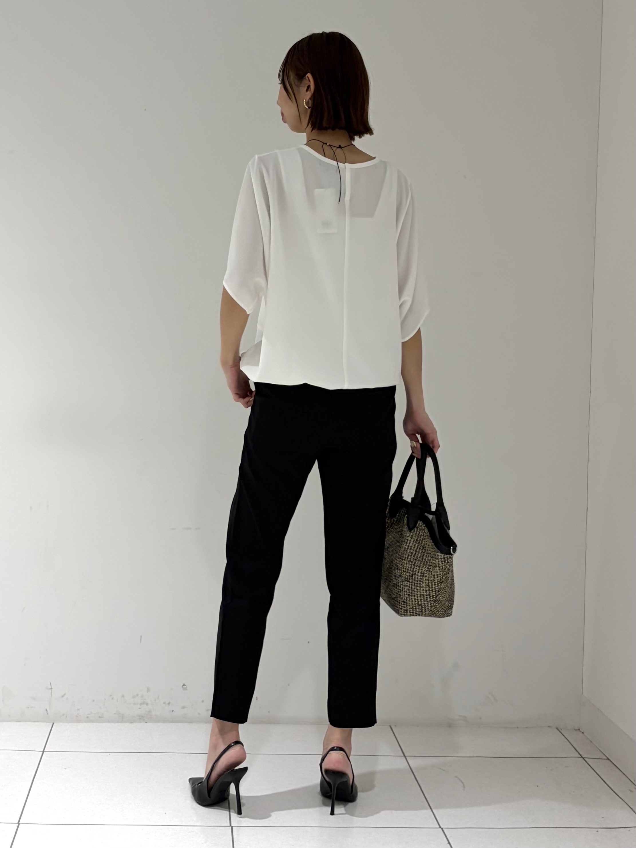 shioriさんの「INDIVI｜【洗える／2WAY／裾ドロスト付き】 ドルマンスリーブチュニックトップス」を使ったコーディネート