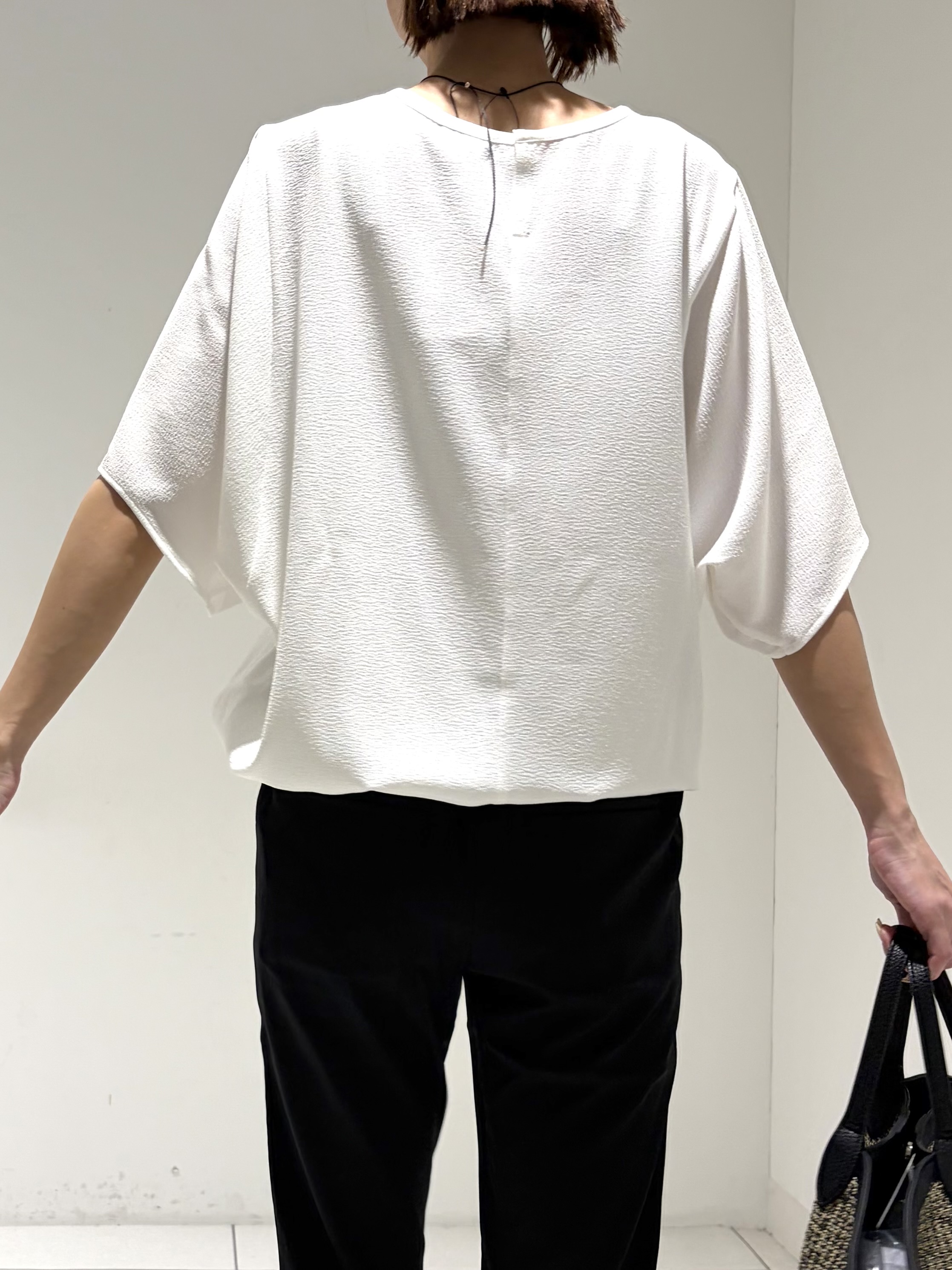shioriさんの「INDIVI｜【洗える／2WAY／裾ドロスト付き】 ドルマンスリーブチュニックトップス」を使ったコーディネート