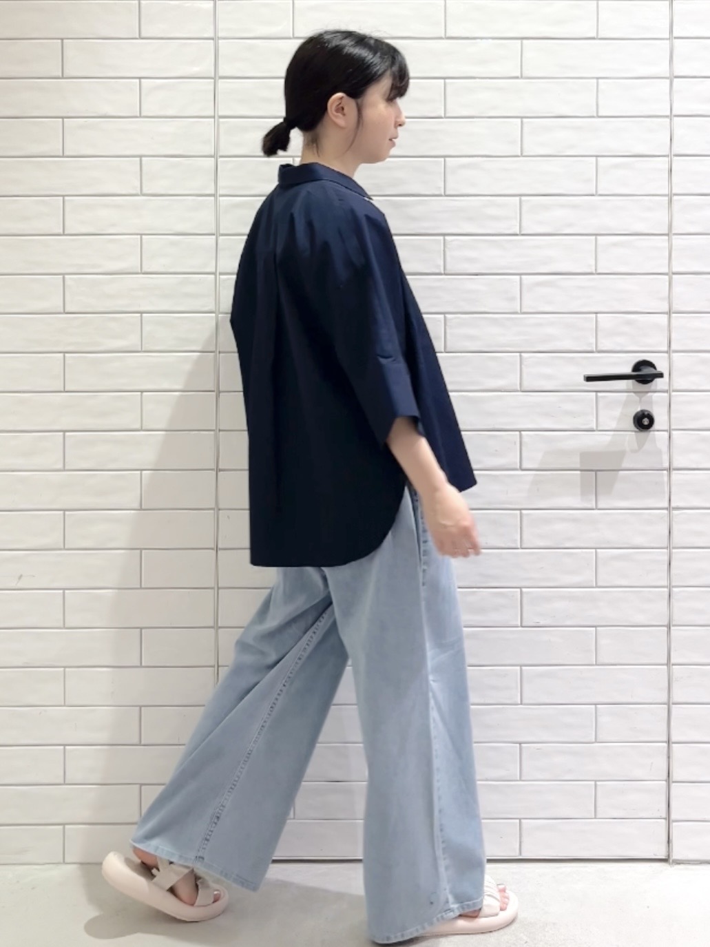 しおりさんの「OPAQUE.CLIP｜【接触冷感】ハーフスリーブシャツ《洗濯機OK／防シワ加工》」を使ったコーディネート