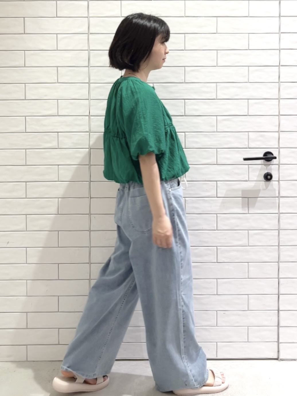 しおりさんの「OPAQUE.CLIP｜バルーンデザインブラウス【洗濯機OK】」を使ったコーディネート