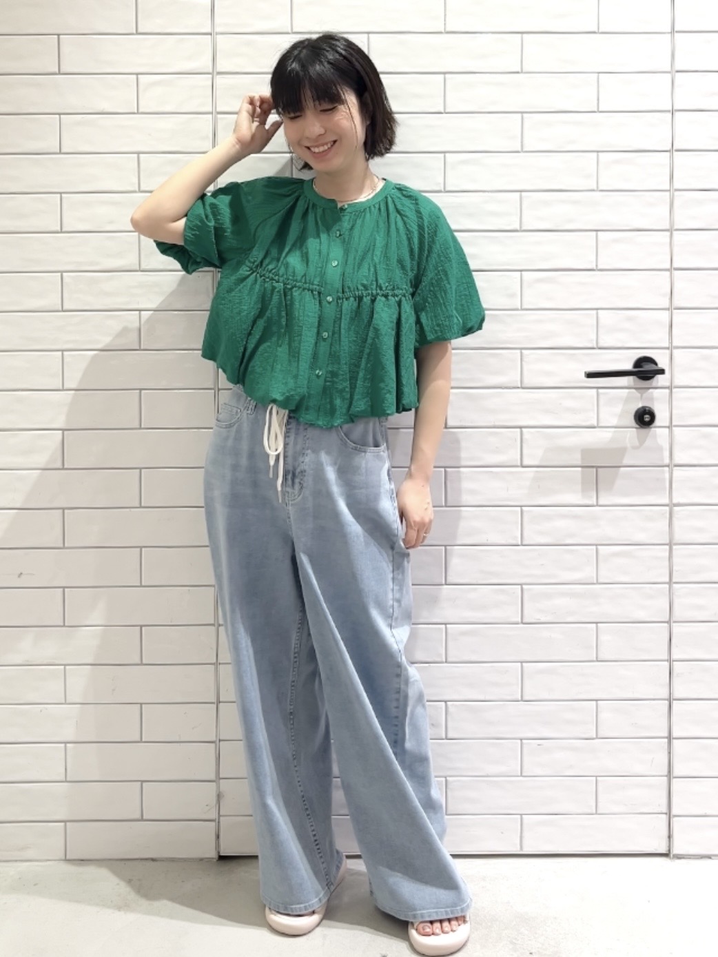 しおりさんの「OPAQUE.CLIP｜バルーンデザインブラウス【洗濯機OK】」を使ったコーディネート