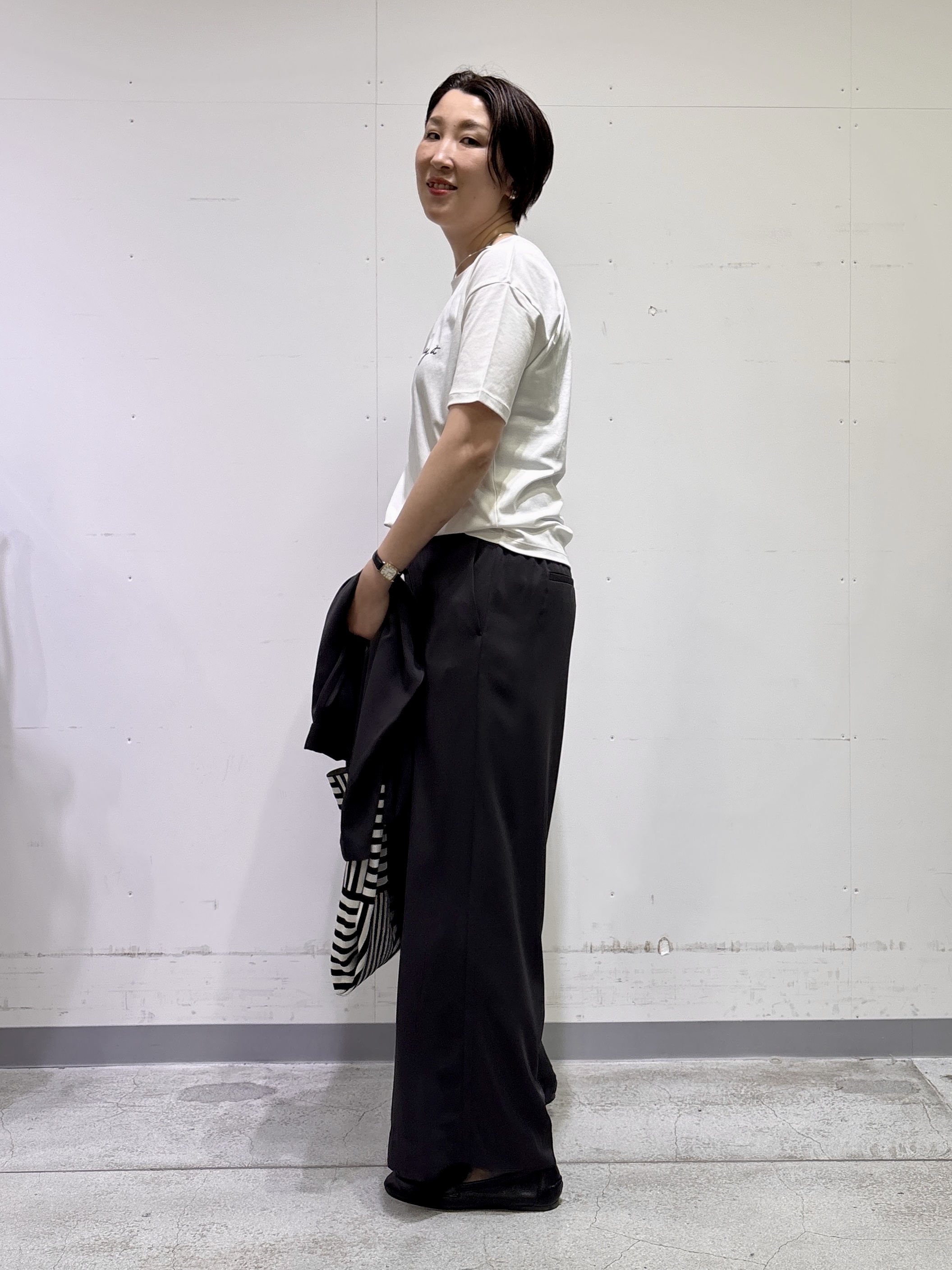 yuriさんの「INDIVI｜【UVケア／選べるグラフィック】スムースジャージTシャツ」を使ったコーディネート