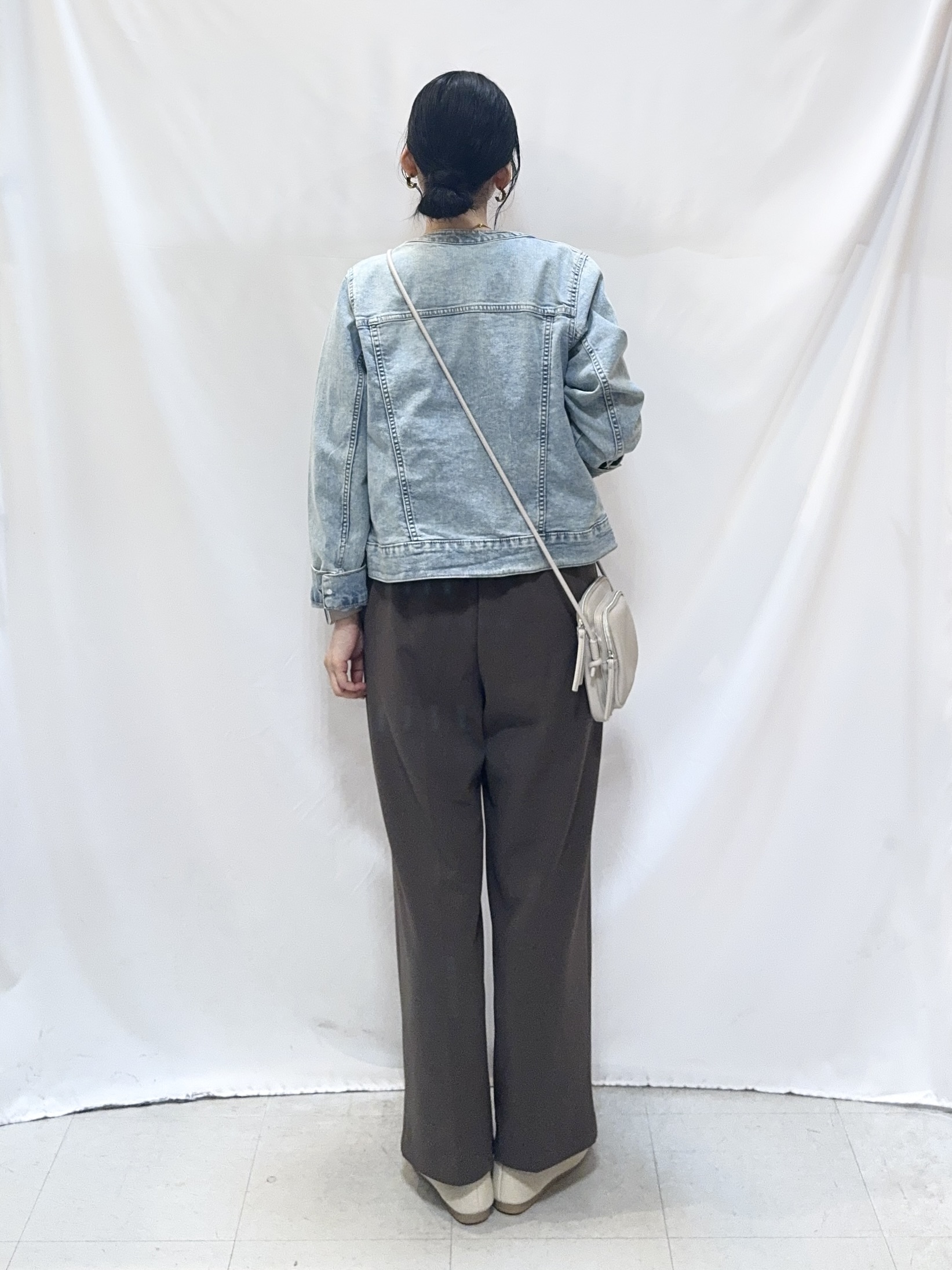 𝐇𝐢𝐫𝐨𝐦𝐢さんの「SHOO･LA･RUE｜【S-LL/プチプラ/柄が選べる】上品プリントTシャツ」を使ったコーディネート