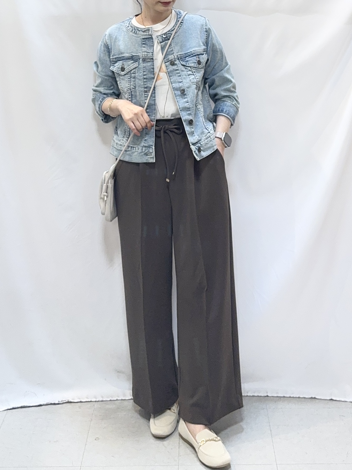 𝐇𝐢𝐫𝐨𝐦𝐢さんの「SHOO･LA･RUE｜【S-LL/プチプラ/柄が選べる】上品プリントTシャツ」を使ったコーディネート
