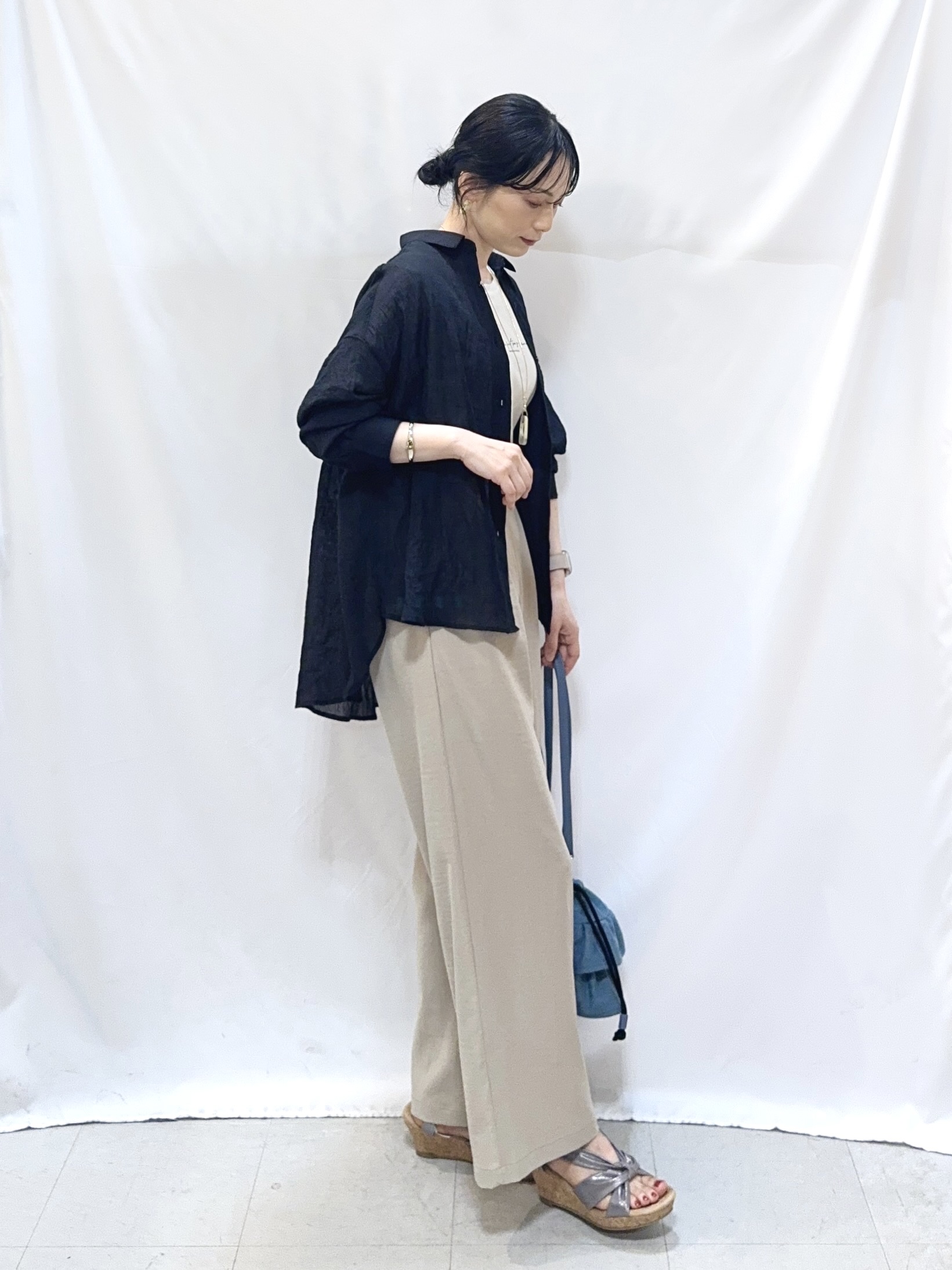 𝐇𝐢𝐫𝐨𝐦𝐢さんの「SHOO･LA･RUE｜【S-LL/プチプラ/柄が選べる】上品プリントTシャツ」を使ったコーディネート