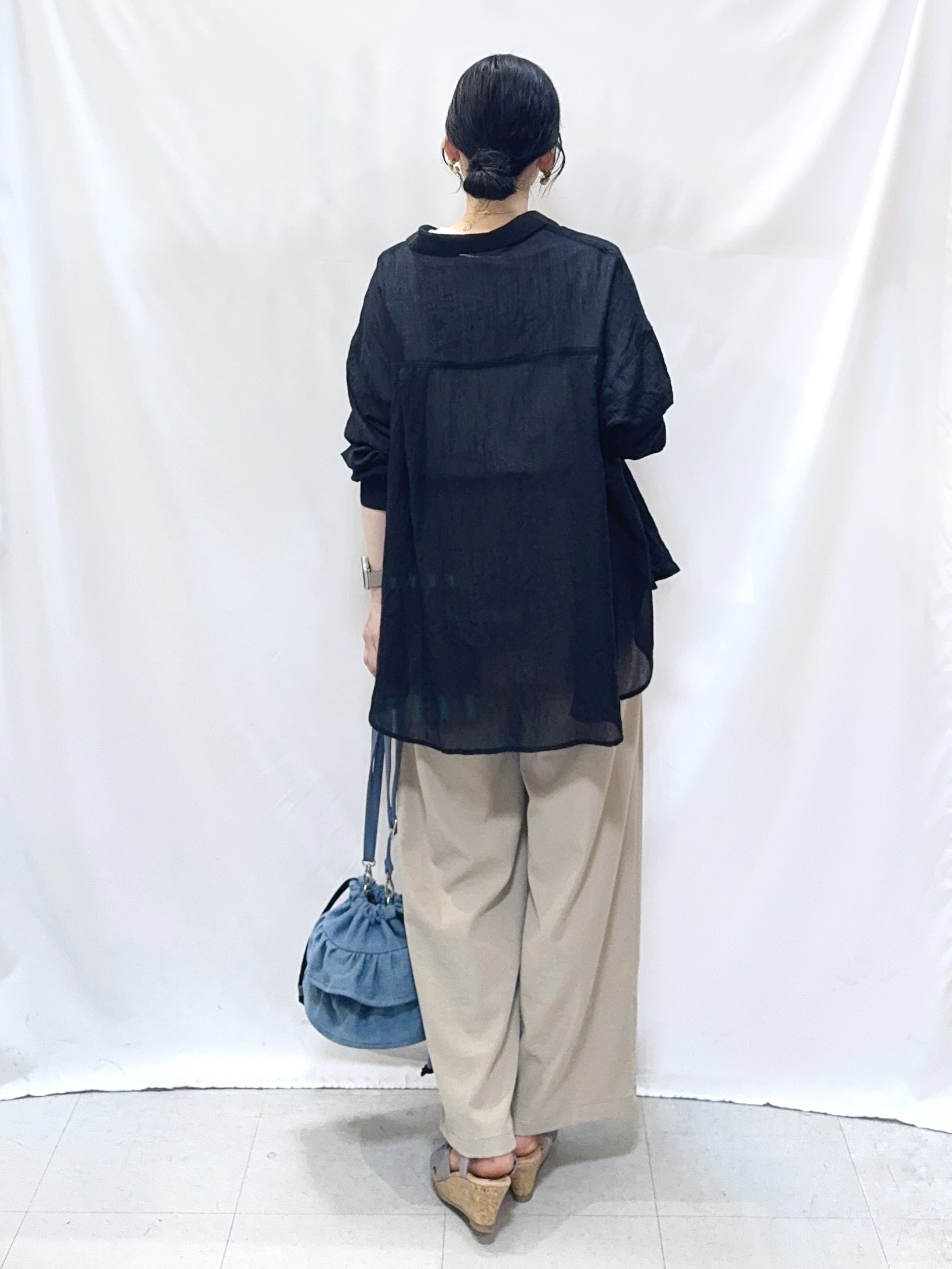 𝐇𝐢𝐫𝐨𝐦𝐢さんの「SHOO･LA･RUE｜【S-LL/プチプラ/柄が選べる】上品プリントTシャツ」を使ったコーディネート