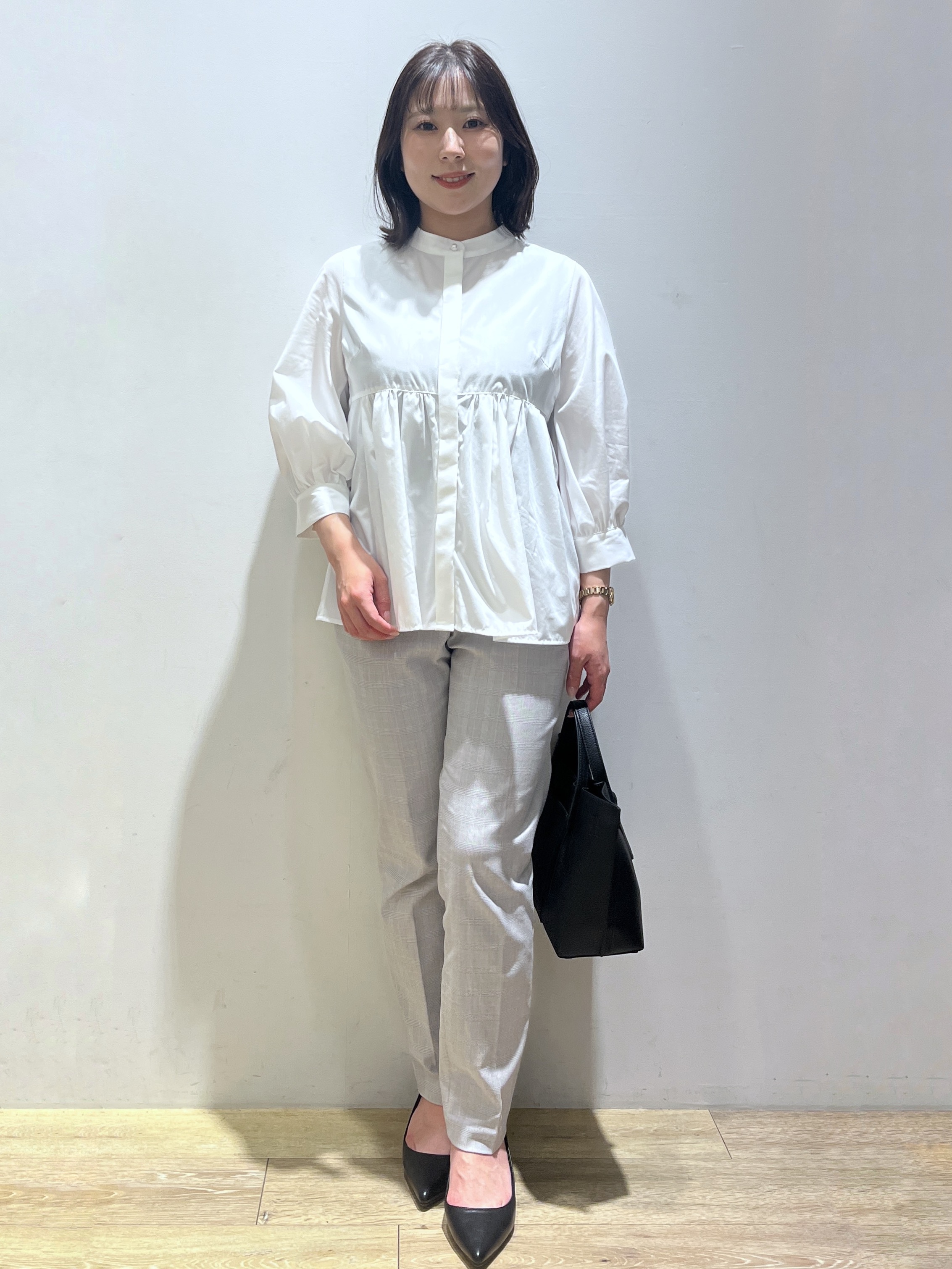 さやかさんの「index｜ペプラムブラウス／ボウタイ取り外し可【洗濯機OK／イージーアイロン／防シワ】《XS～LL／8col》」を使ったコーディネート