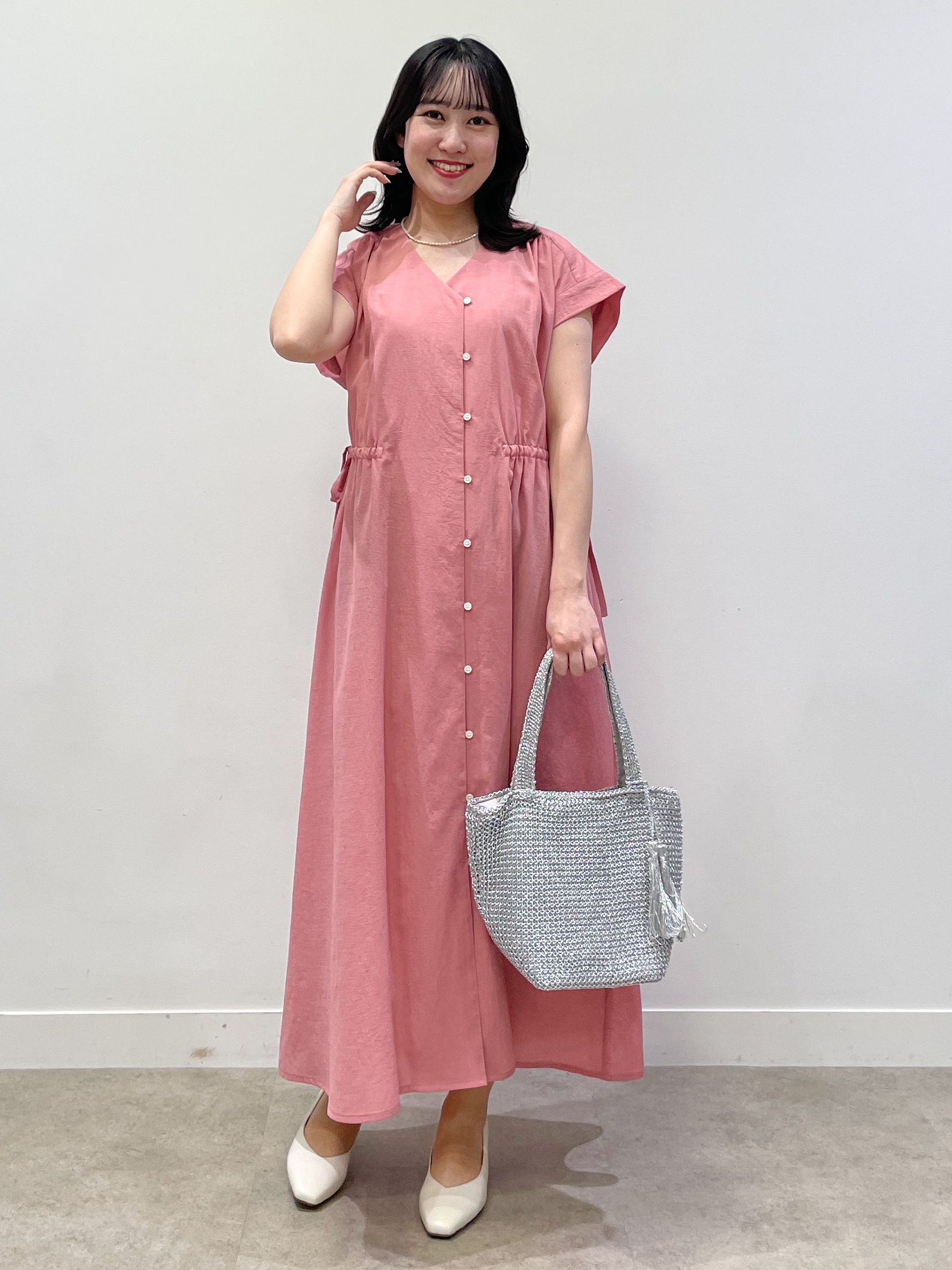 yukariさんの「Reflect｜【マシンウォッシャブル】フロントボタンワンピース」を使ったコーディネート