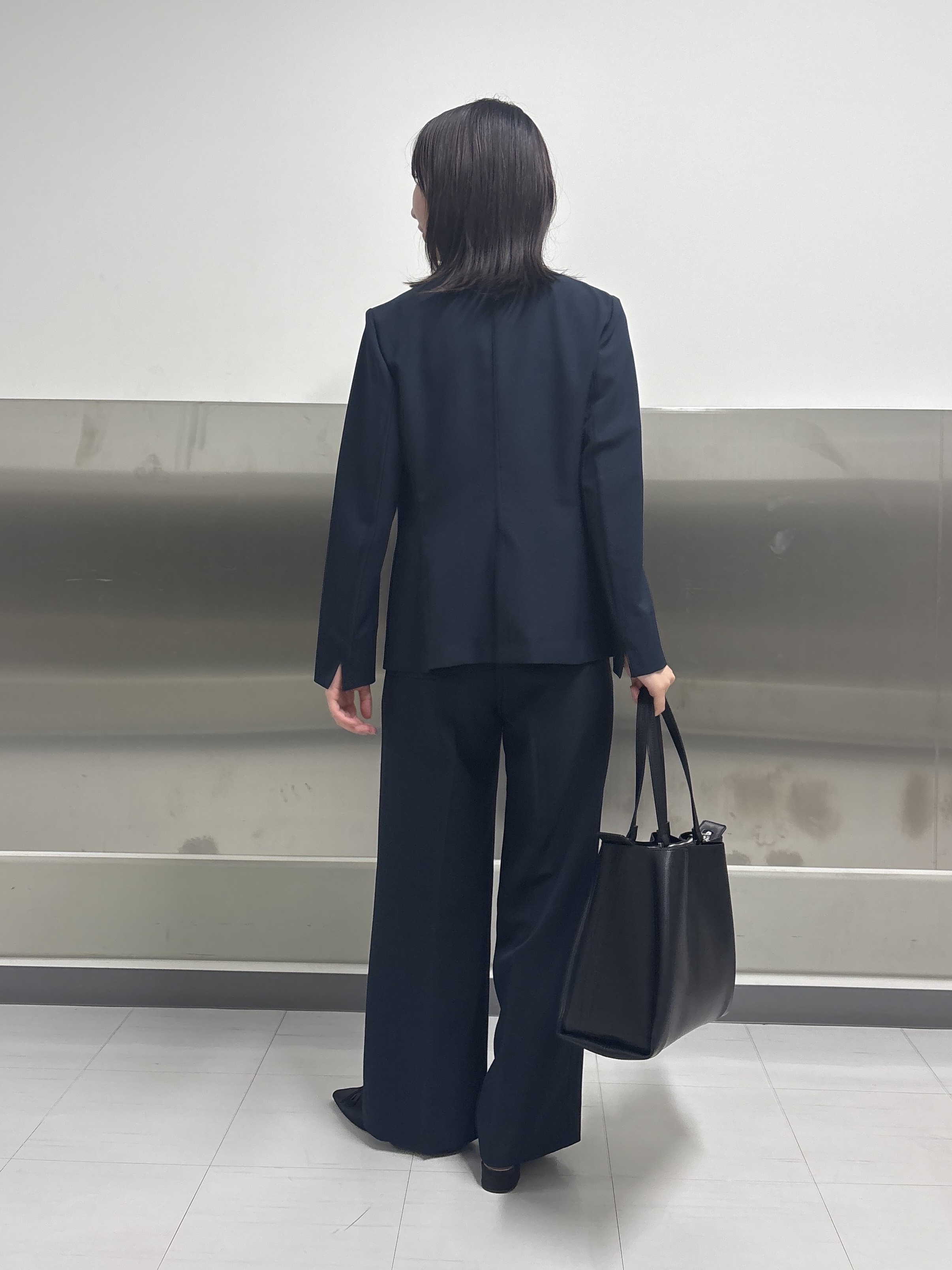 Yoshimiさんの「INDIVI｜【定番スーツ／UVケア／洗える】ウール調ノーカラージャケット」を使ったコーディネート