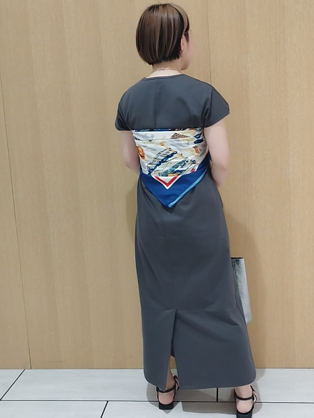 s u g iさんの「UNTITLED｜【接触冷感/UVカット/遮熱/抗菌防臭】ライトプレーティングワンピース」を使ったコーディネート