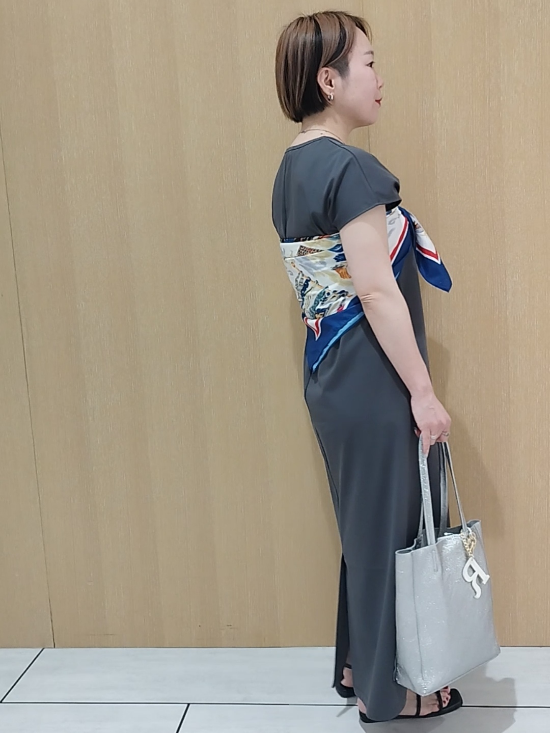s u g iさんの「UNTITLED｜【接触冷感/UVカット/遮熱/抗菌防臭】ライトプレーティングワンピース」を使ったコーディネート