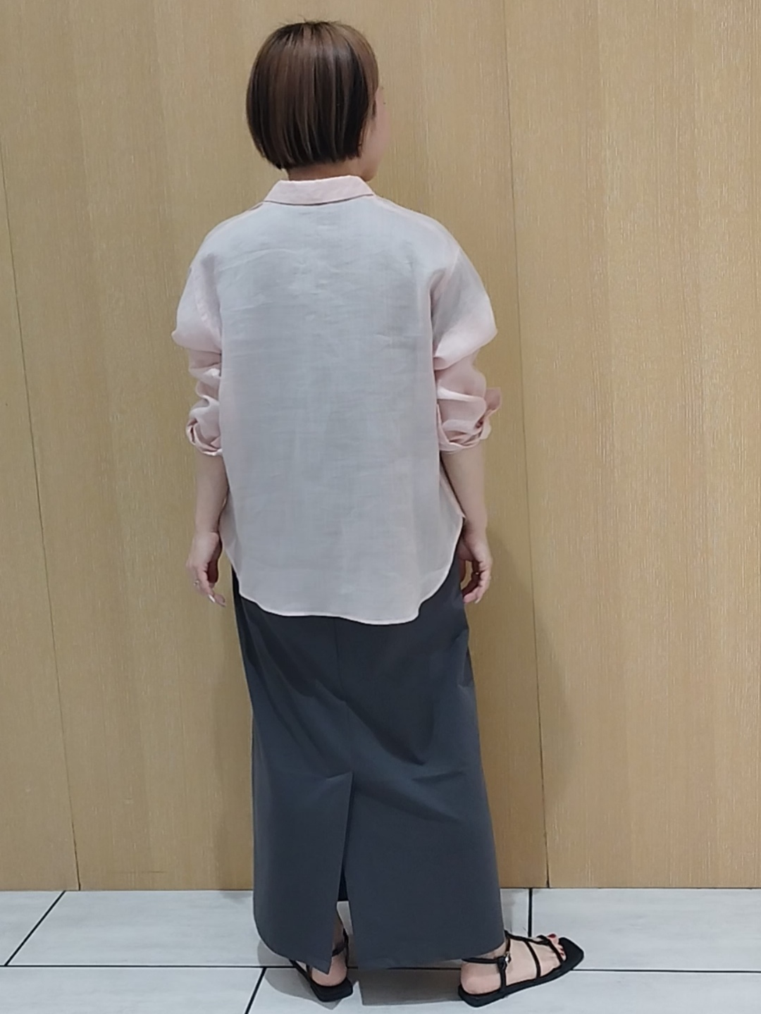 s u g iさんの「UNTITLED｜【接触冷感】ドライタッチシャツ」を使ったコーディネート