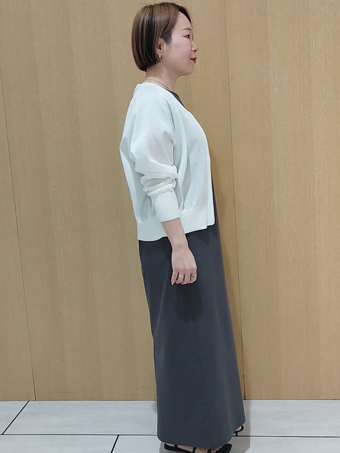 s u g iさんの「UNTITLED｜【アンサンブル可/日除け・冷房対策】シアーレーヨンZIPカーディガン」を使ったコーディネート