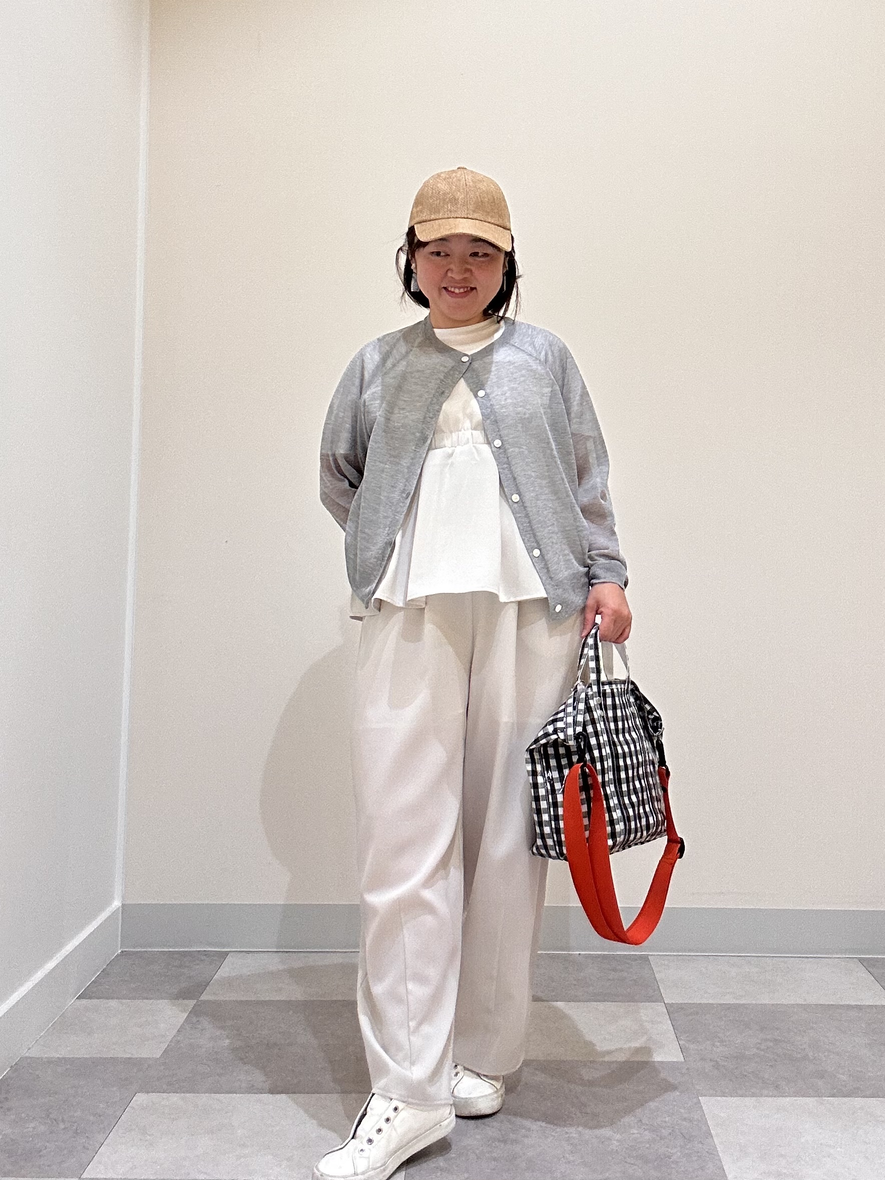 Aiさんの「Dessin｜【UVカット/接触冷感】カーヴィシルエットパンツ」を使ったコーディネート