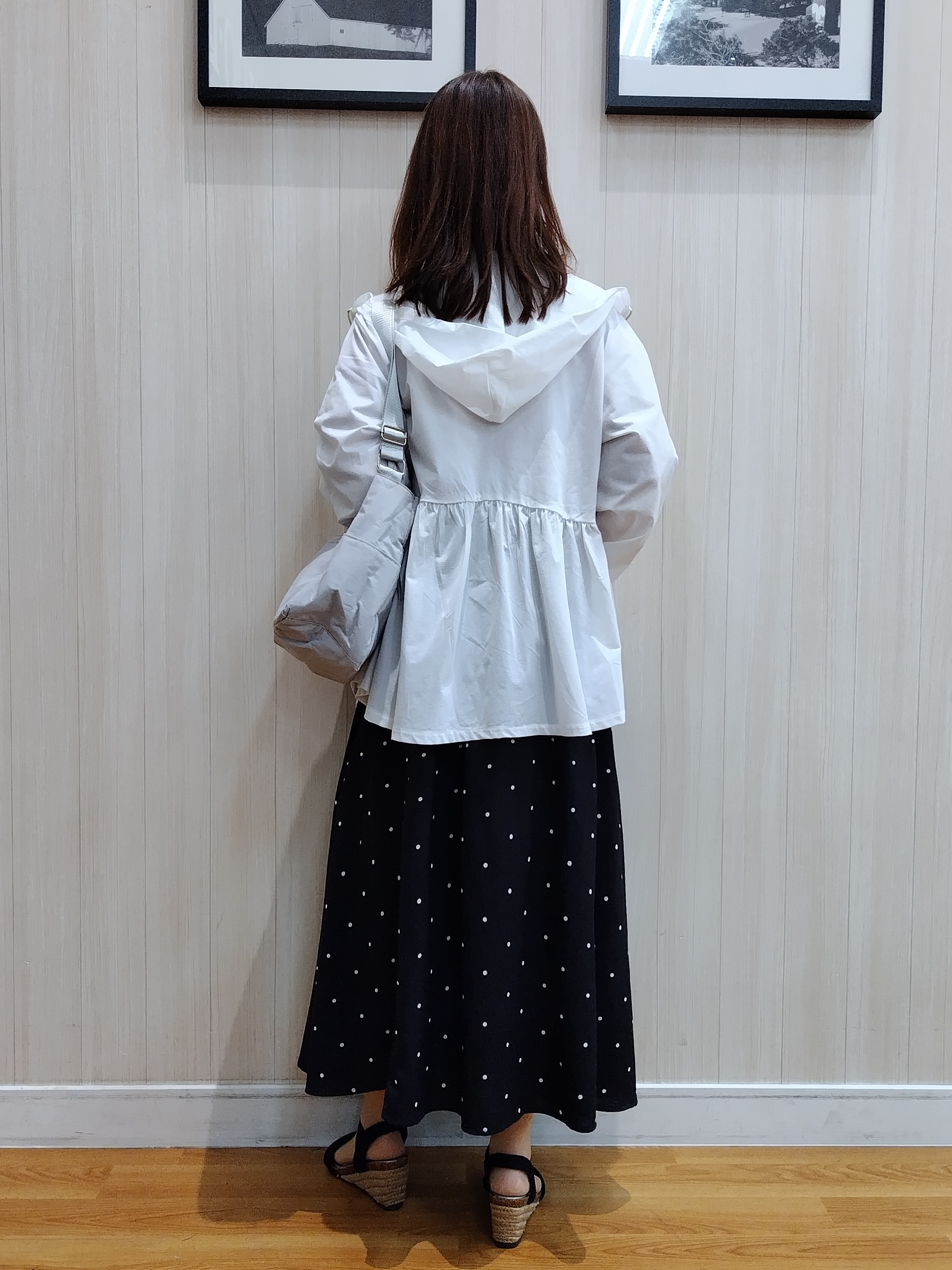 yseさんの「SHOO･LA･RUE｜【S-LL/体型カバー】日焼け対策にも女性らしさを UVカットペプラムパーカ」を使ったコーディネート