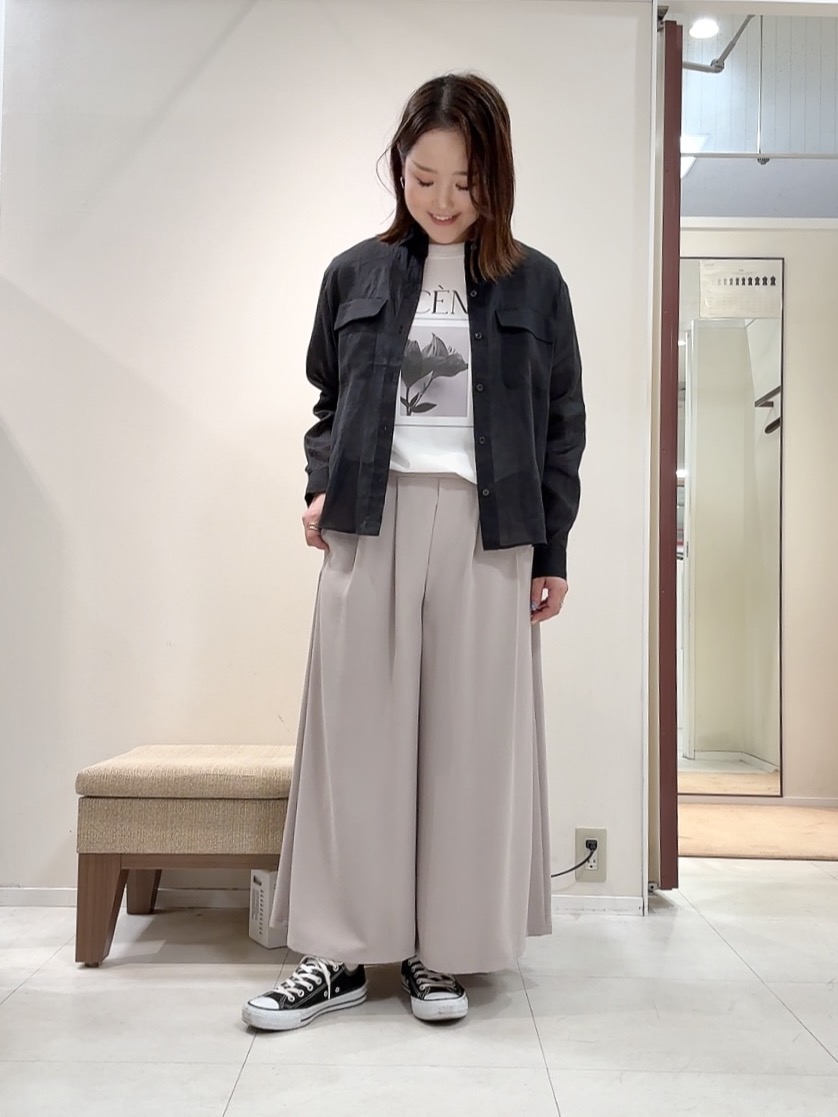 YUIさんの「UNTITLED｜【接触冷感】ドライタッチシャツ」を使ったコーディネート