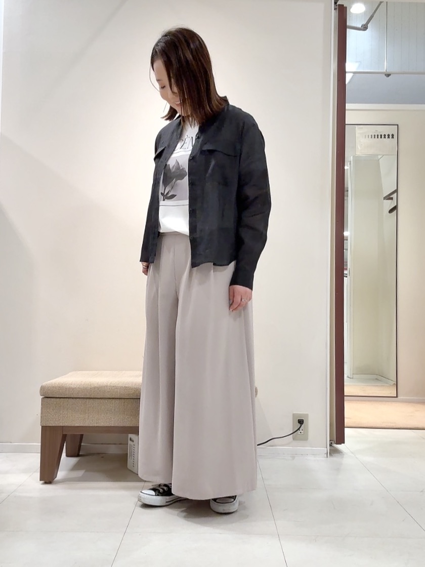 YUIさんの「UNTITLED｜【接触冷感】ドライタッチシャツ」を使ったコーディネート