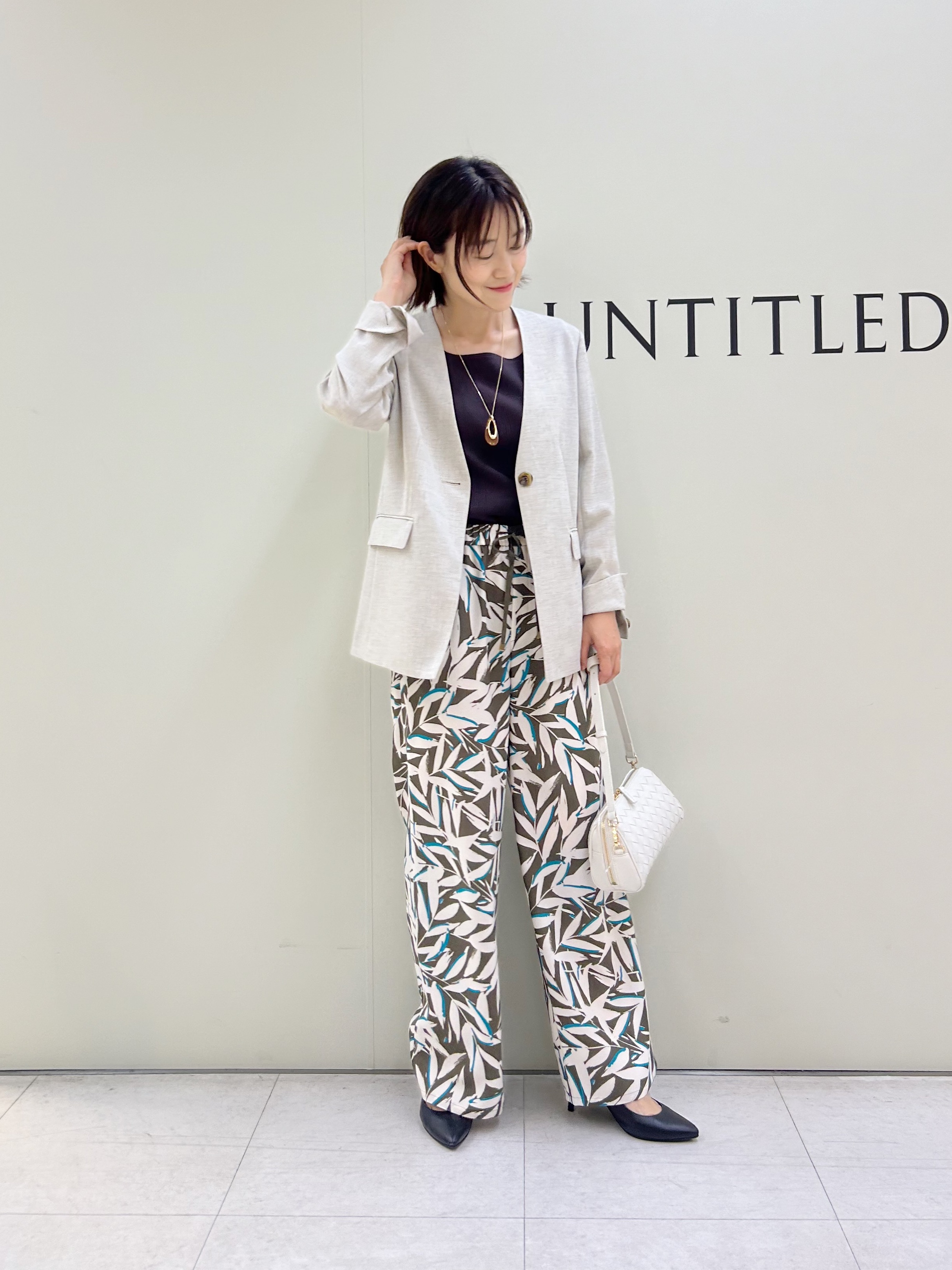 Mikiさんの「UNTITLED｜【すっきり見え/洗える】スクエアネックプルオーバー」を使ったコーディネート
