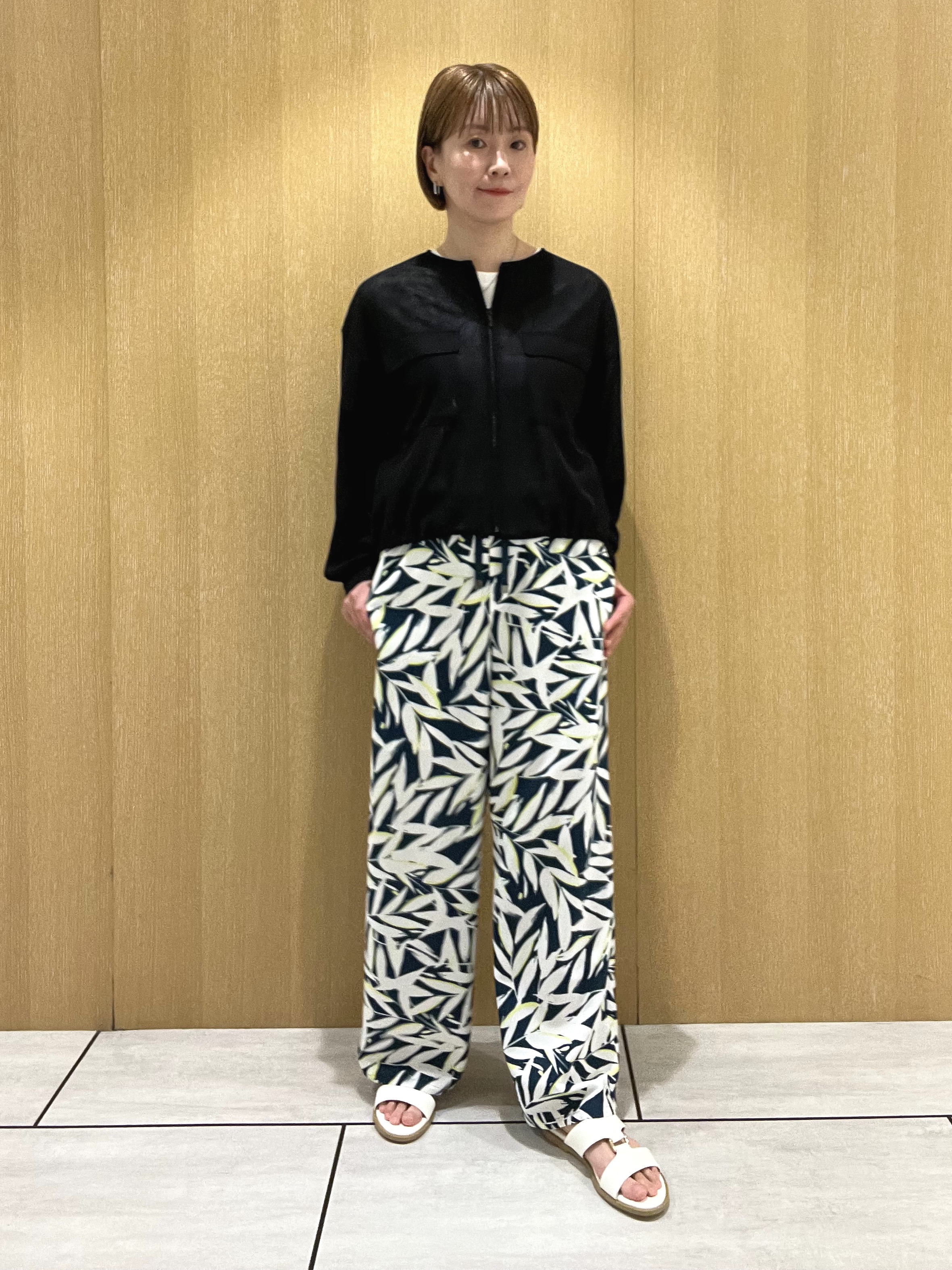 yoshieさんの「UNTITLED｜◆【古畑星夏さん着用/洗える】シアーブルゾン」を使ったコーディネート