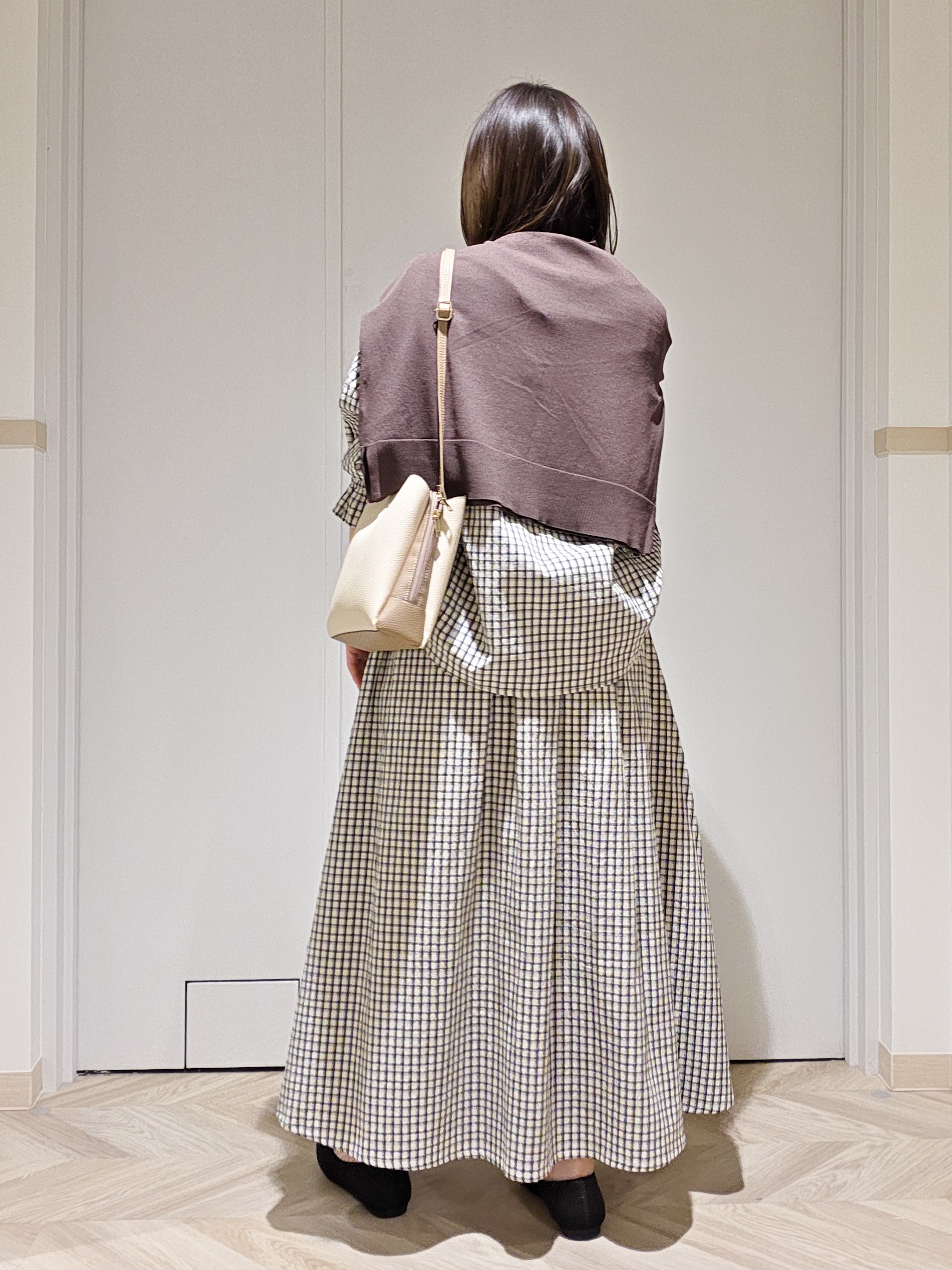 TSUCHIYAさんの「SHOO･LA･RUE｜【セットアップ可/洗濯機可/S-LL】軽やかに揺れる サッカーチェック フレアスカート」を使ったコーディネート