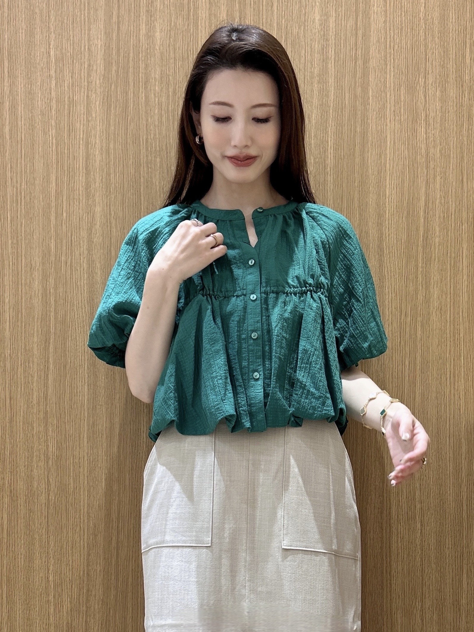 maiさんの「OPAQUE.CLIP｜バルーンデザインブラウス【洗濯機OK】」を使ったコーディネート