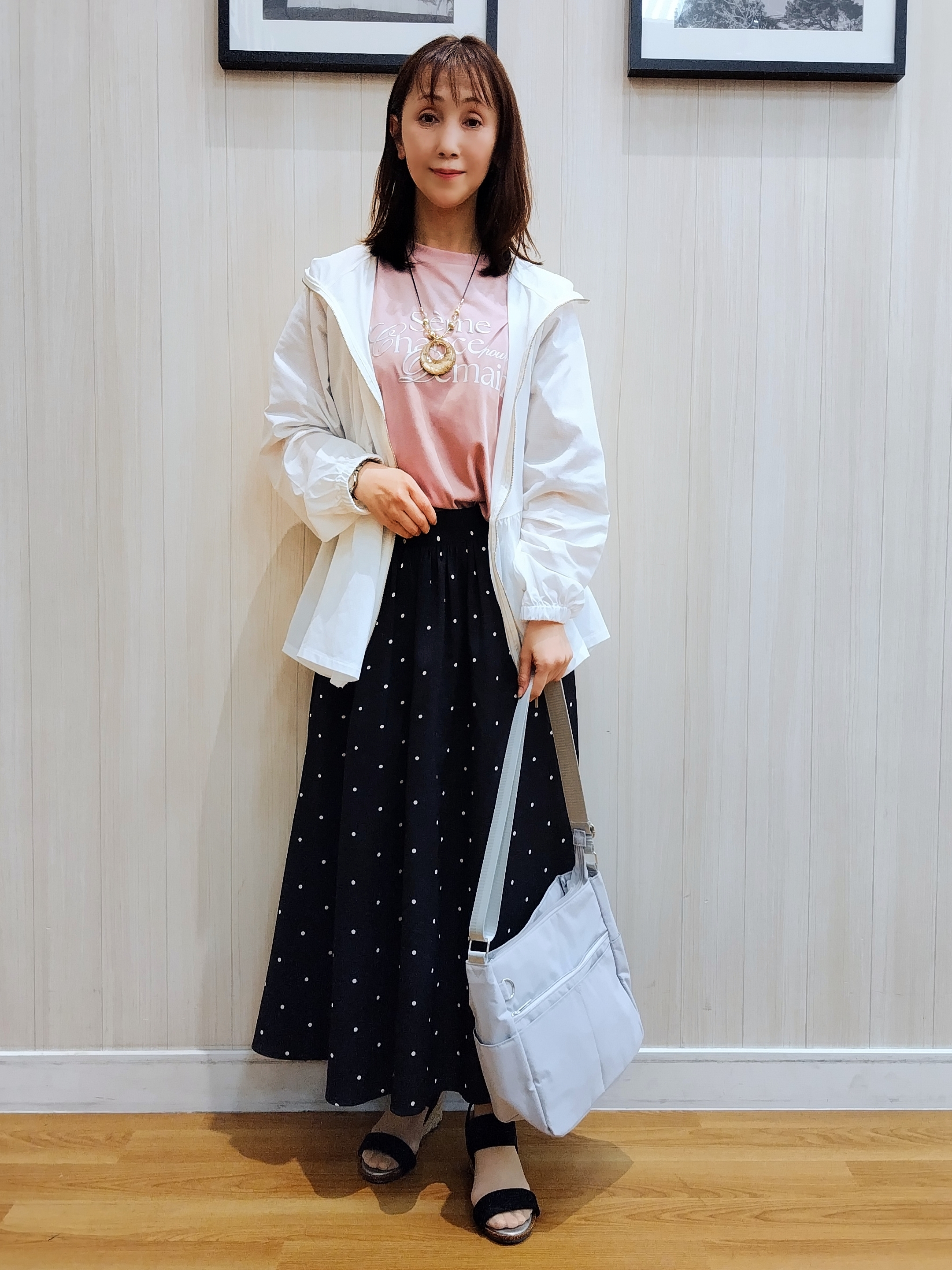 yseさんの「SHOO･LA･RUE｜【S-LL/体型カバー】日焼け対策にも女性らしさを UVカットペプラムパーカ」を使ったコーディネート