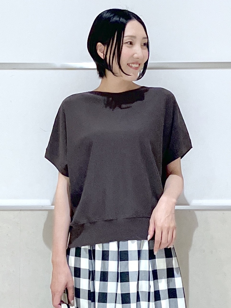 eriko さんの「Dessin｜【洗える】後ろボタンフレンチスリーブニット」を使ったコーディネート