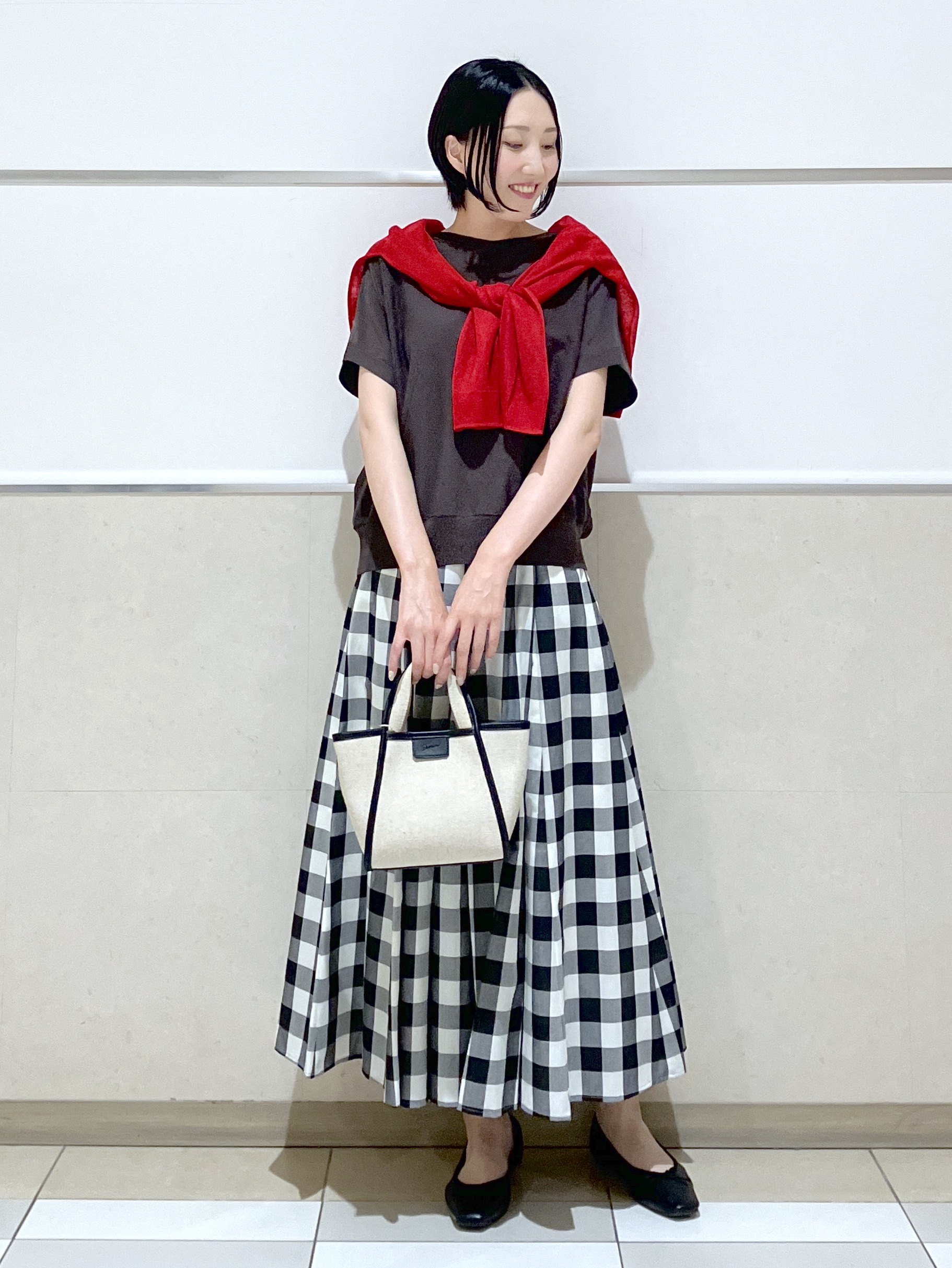 eriko さんの「Dessin｜【洗える】後ろボタンフレンチスリーブニット」を使ったコーディネート