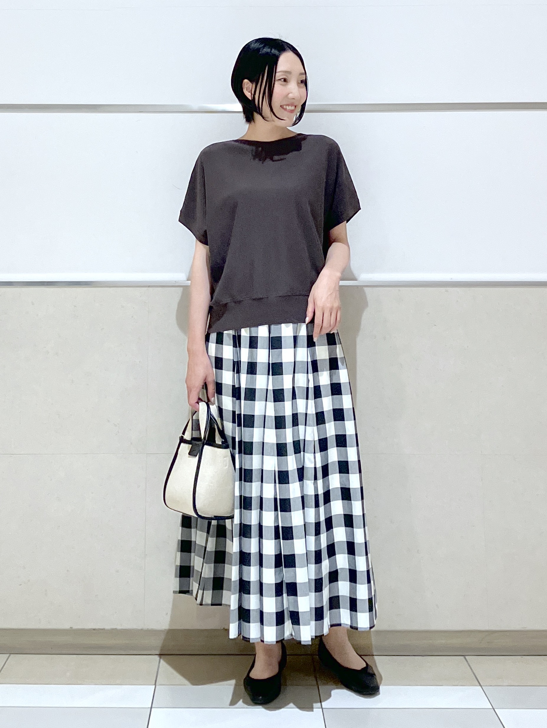 eriko さんの「Dessin｜【洗える】後ろボタンフレンチスリーブニット」を使ったコーディネート