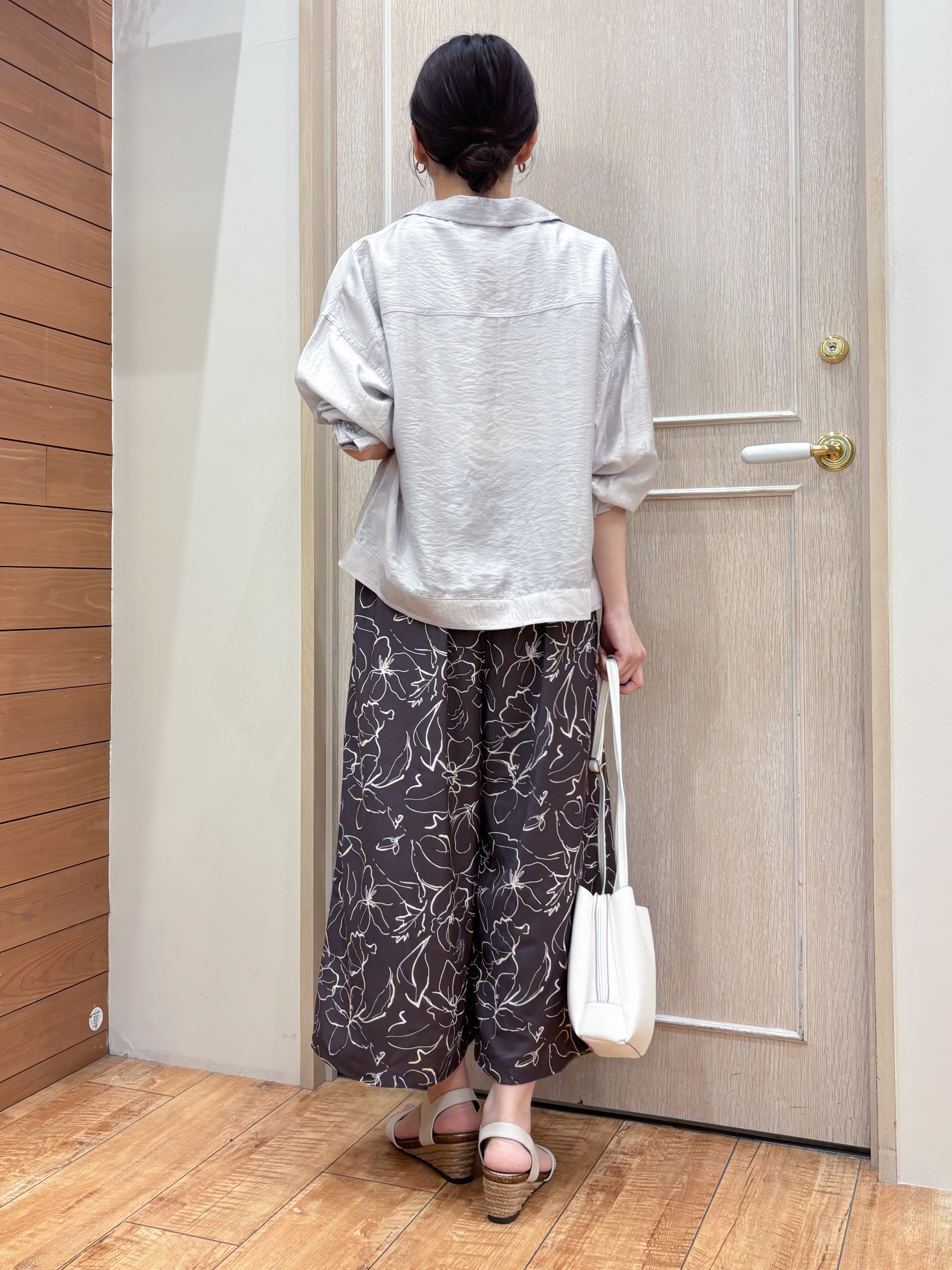 なみさんの「SHOO･LA･RUE｜【洗濯機可/S-LL】Gジャン風シアーシャツジャケット」を使ったコーディネート
