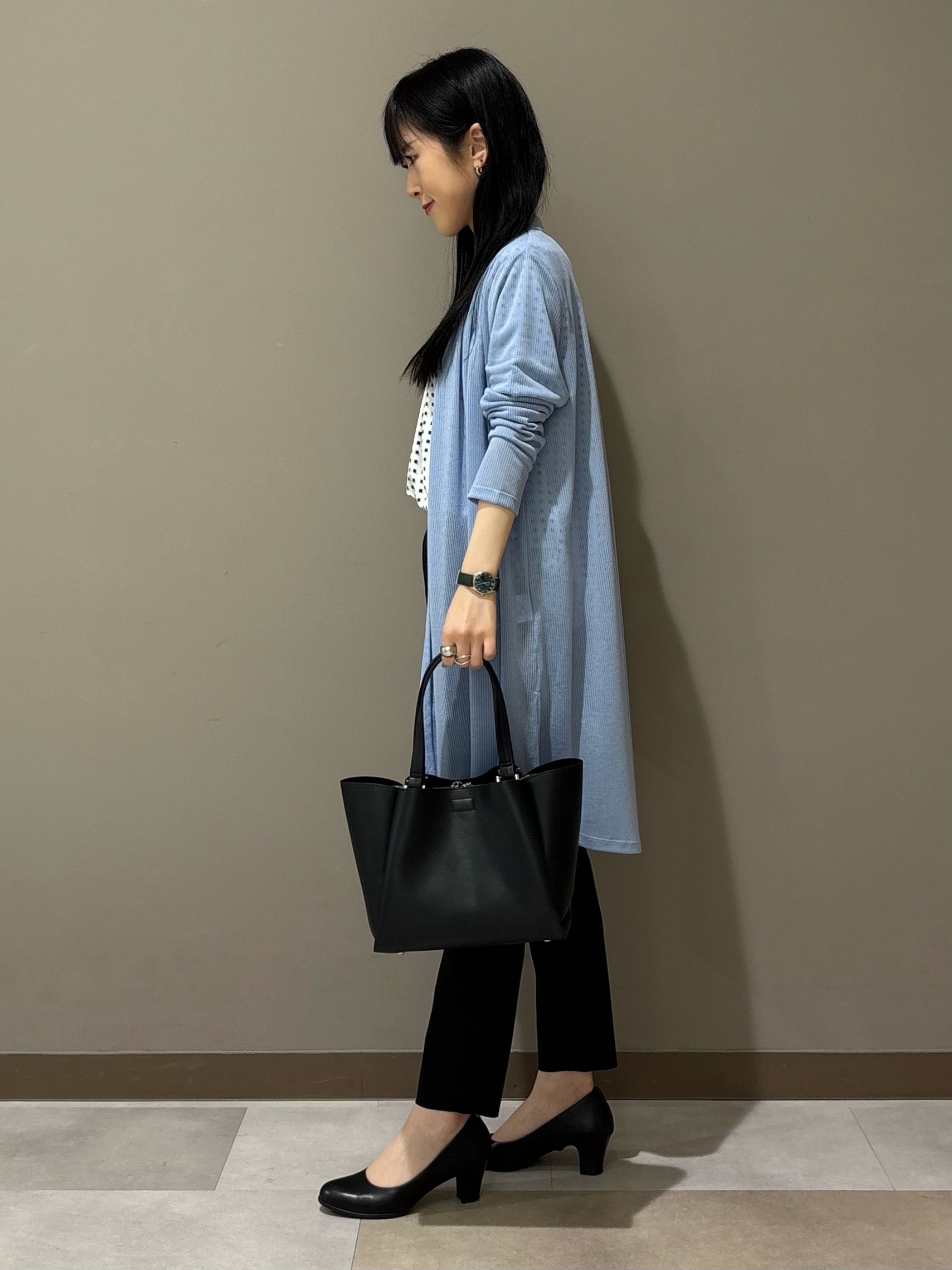 KEIKOさんの「INDIVI｜【洗える／アンサンブル可能】シアーストライプカーディガン」を使ったコーディネート