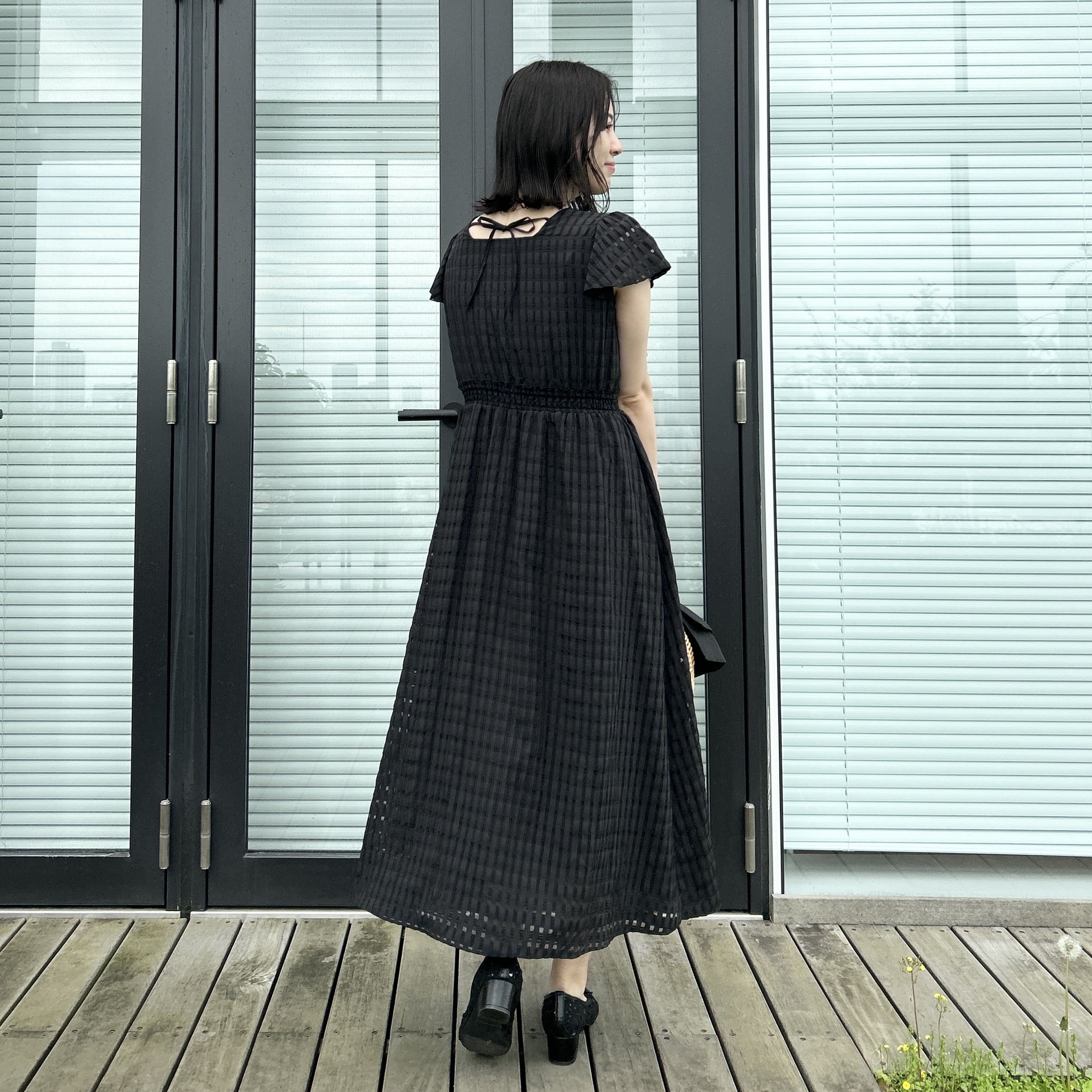 shinoさんの「Couture brooch｜【洗える】シアーチェック ワンピース」を使ったコーディネート