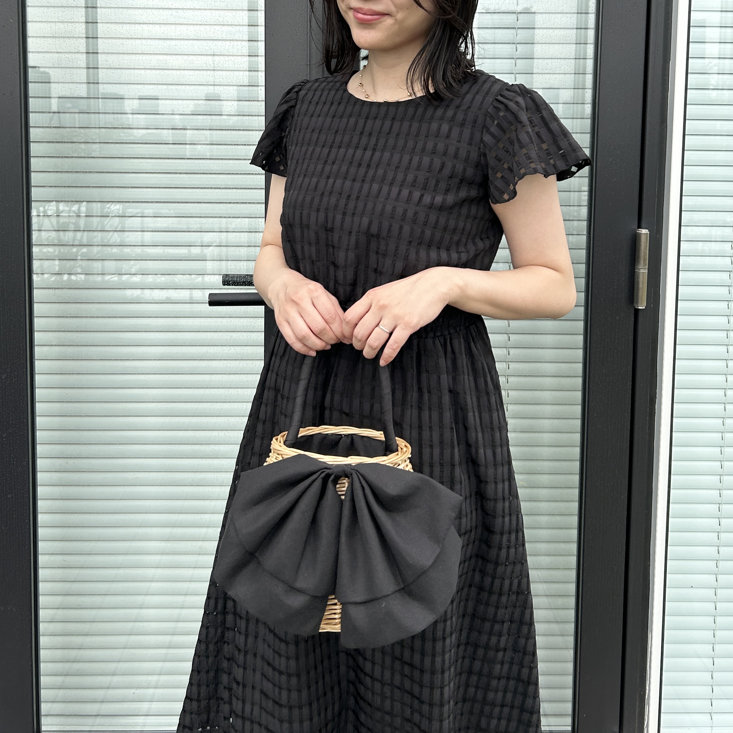 shinoさんの「Couture brooch｜【洗える】シアーチェック ワンピース」を使ったコーディネート