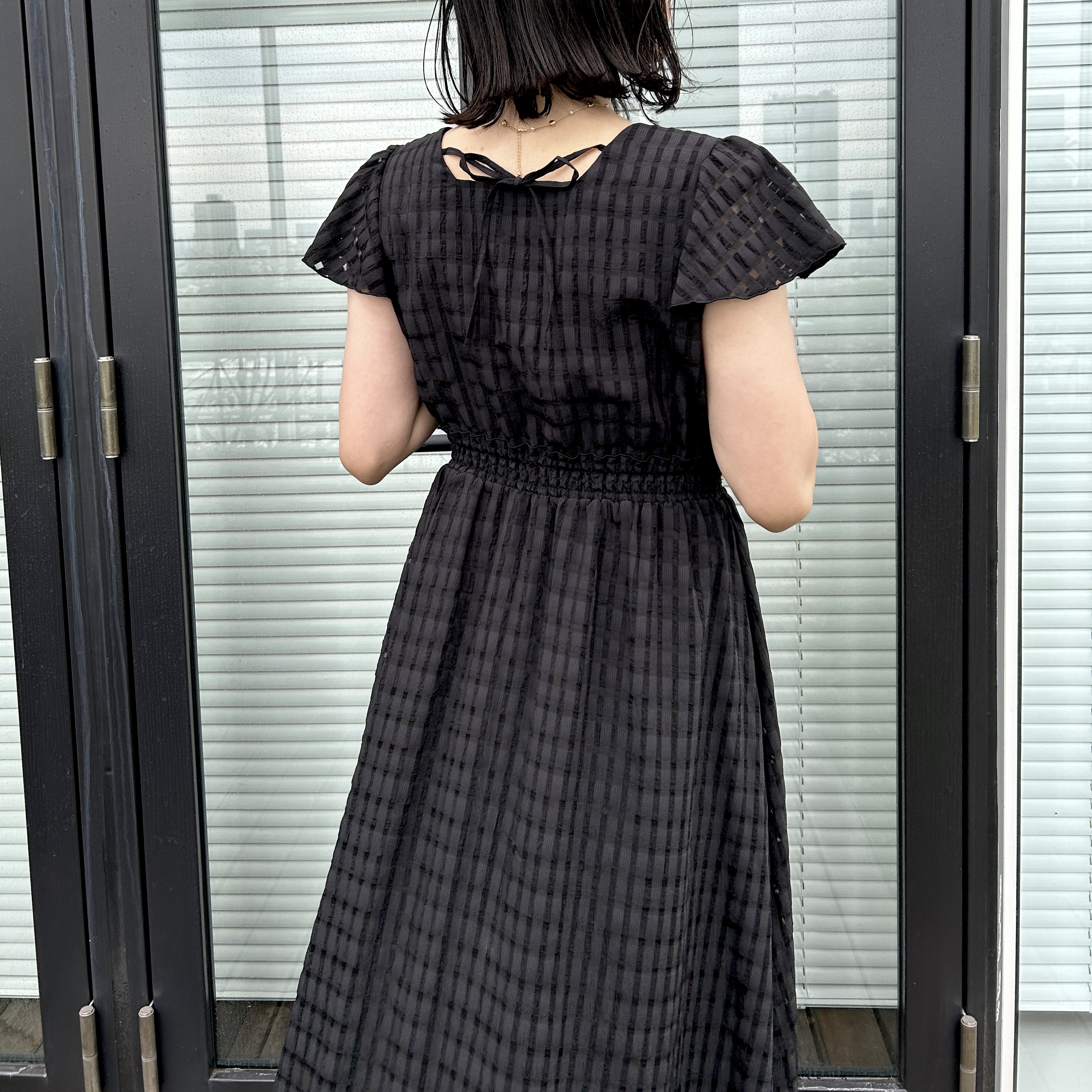 shinoさんの「Couture brooch｜【洗える】シアーチェック ワンピース」を使ったコーディネート