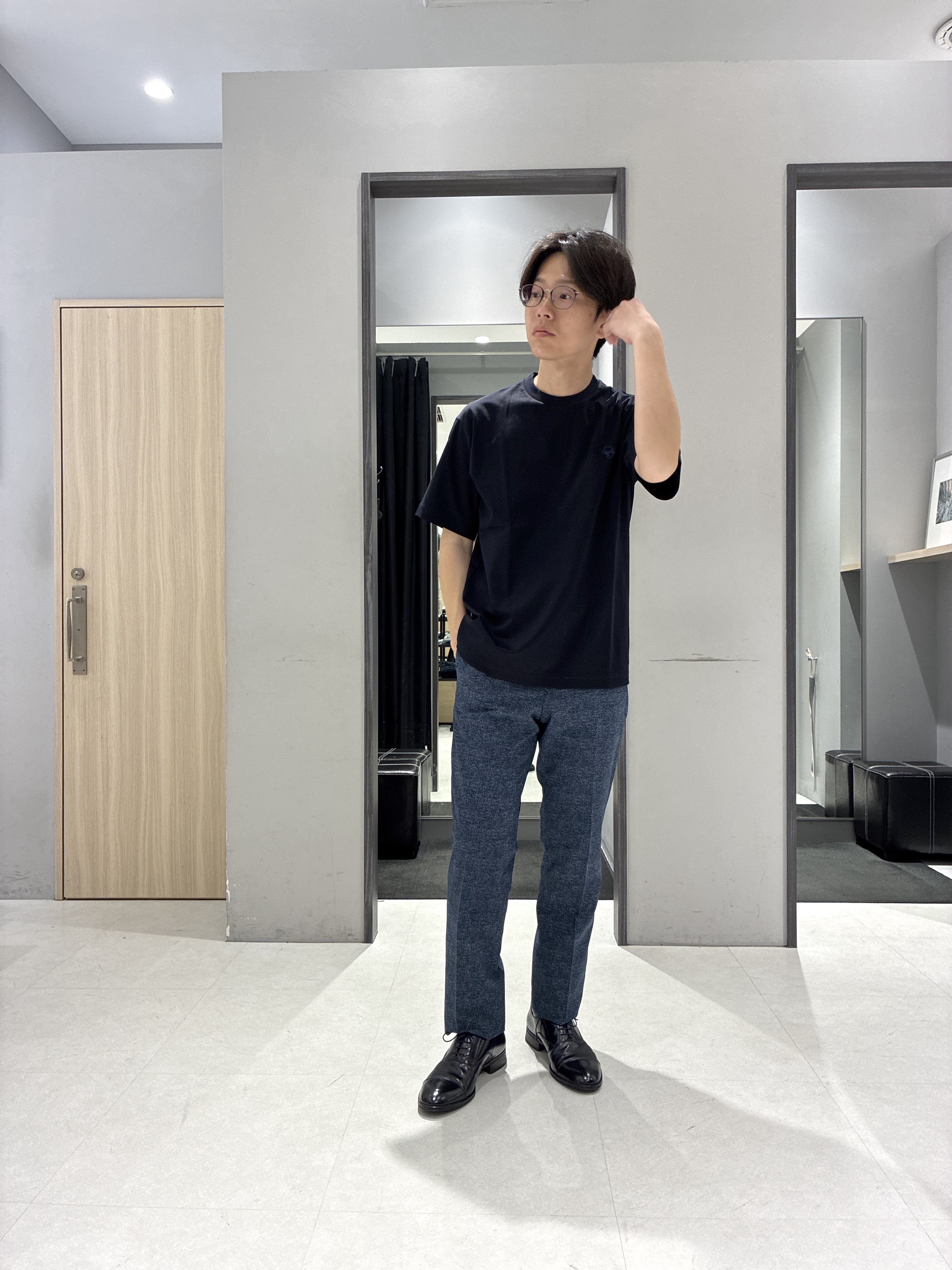わいずみさんの「TAKEO KIKUCHI｜ワンストローク刺繍 半袖 Tシャツ」を使ったコーディネート