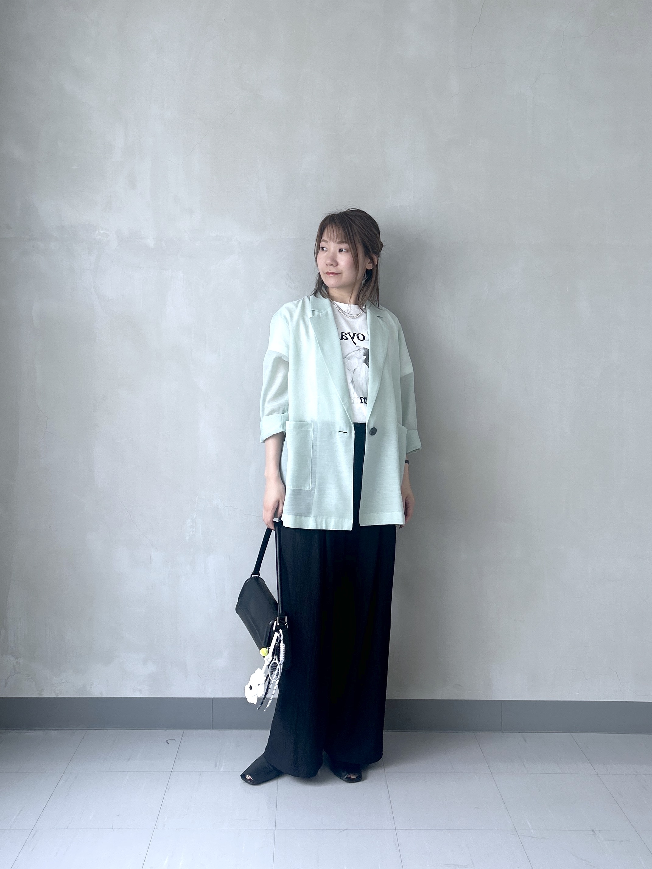 takaさんの「INDIVI｜【接触冷感/通気性】シアーシャツジャケット」を使ったコーディネート