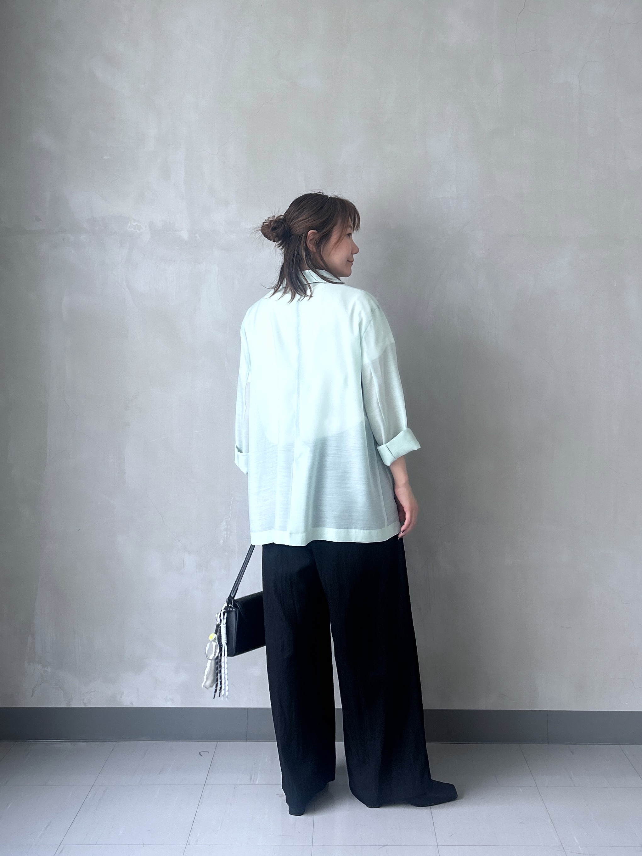 takaさんの「INDIVI｜【接触冷感/通気性】シアーシャツジャケット」を使ったコーディネート