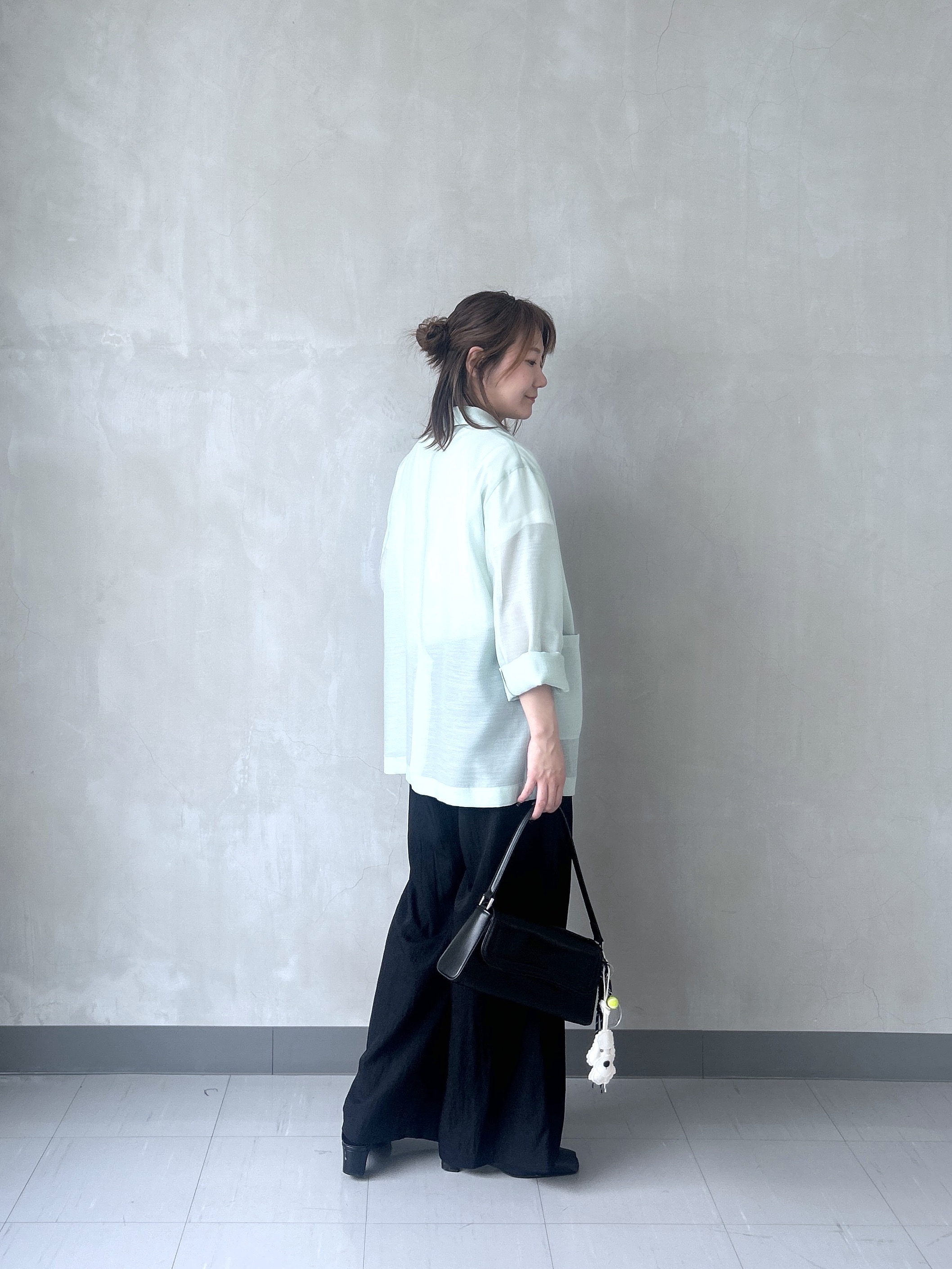 takaさんの「INDIVI｜【接触冷感/通気性】シアーシャツジャケット」を使ったコーディネート
