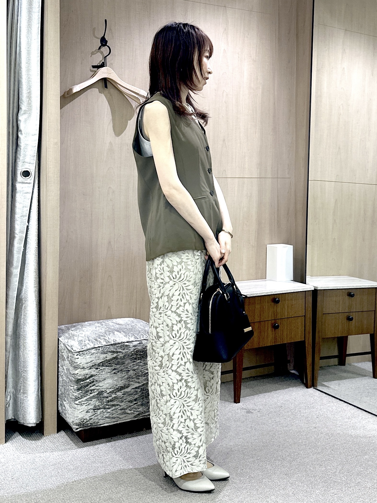 Miwaさんの「UNTITLED｜◆【セットアップ可/接触冷感/通気性】ドライシアーVネックジレ」を使ったコーディネート