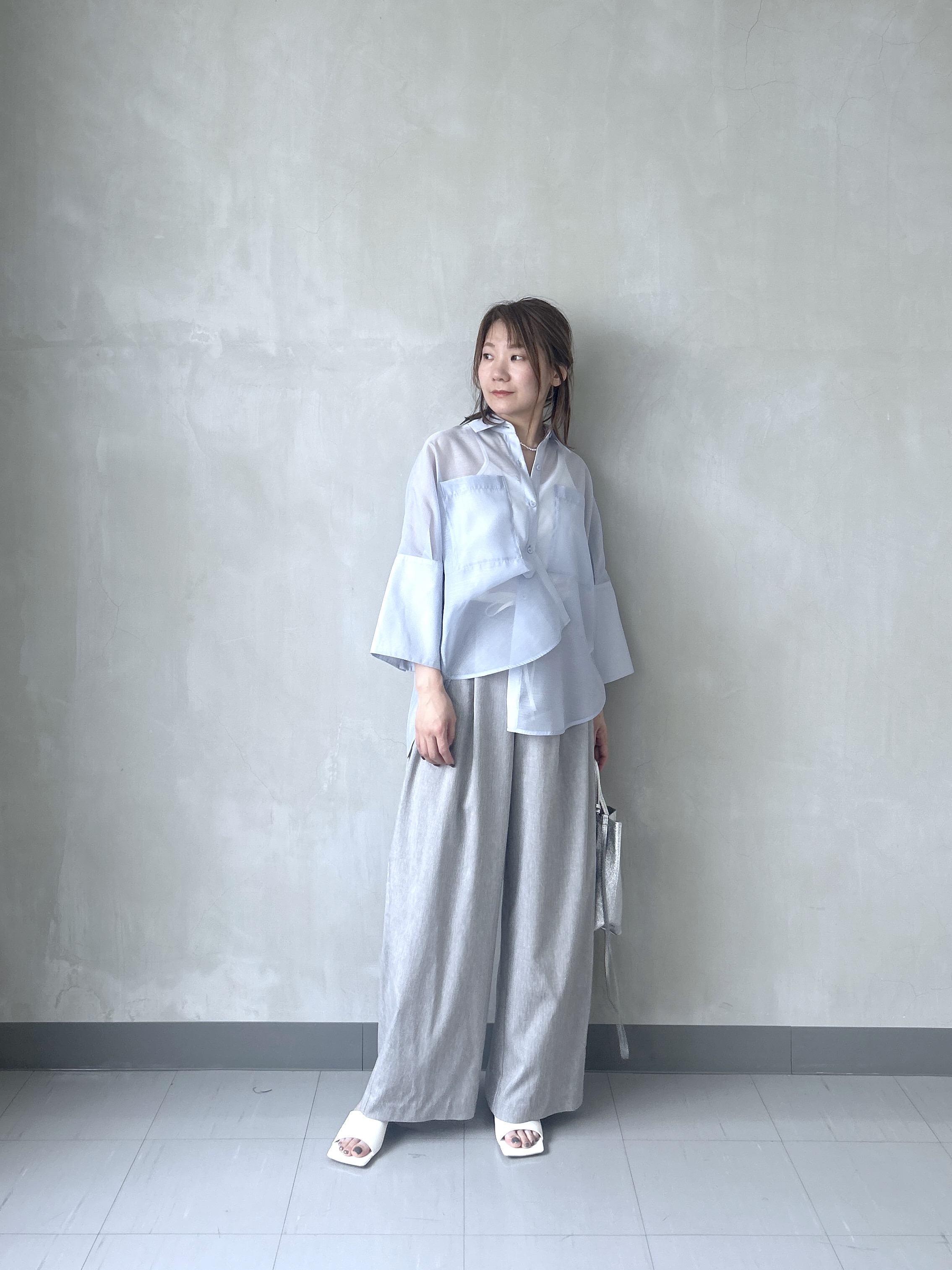 takaさんの「INDIVI｜【接触冷感】シアーコクーンブラウス」を使ったコーディネート