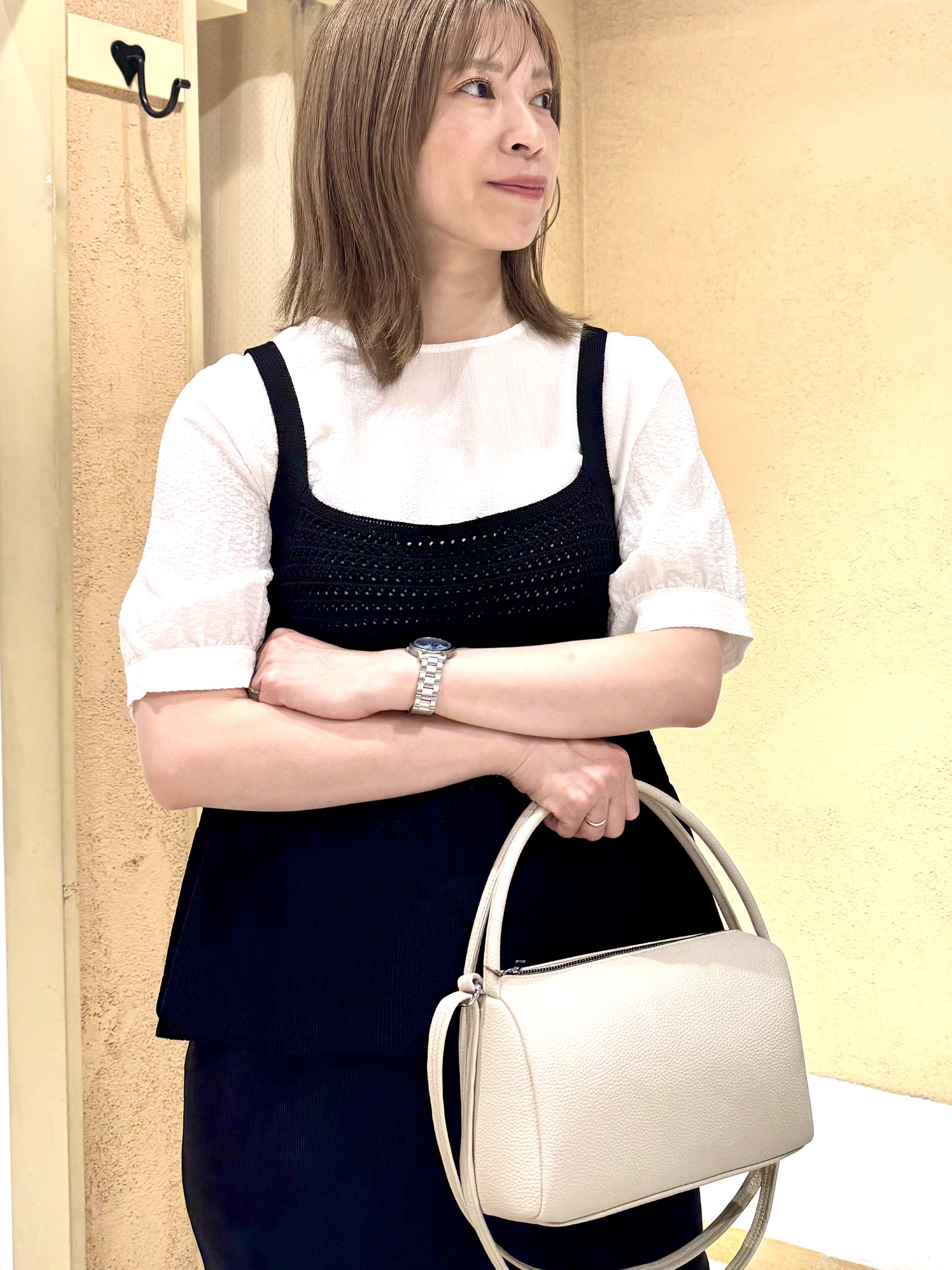 さち。さんの「grove｜【2点SET】着るだけで完成、透かし編みニットビスチェ&times;ブラウス」を使ったコーディネート
