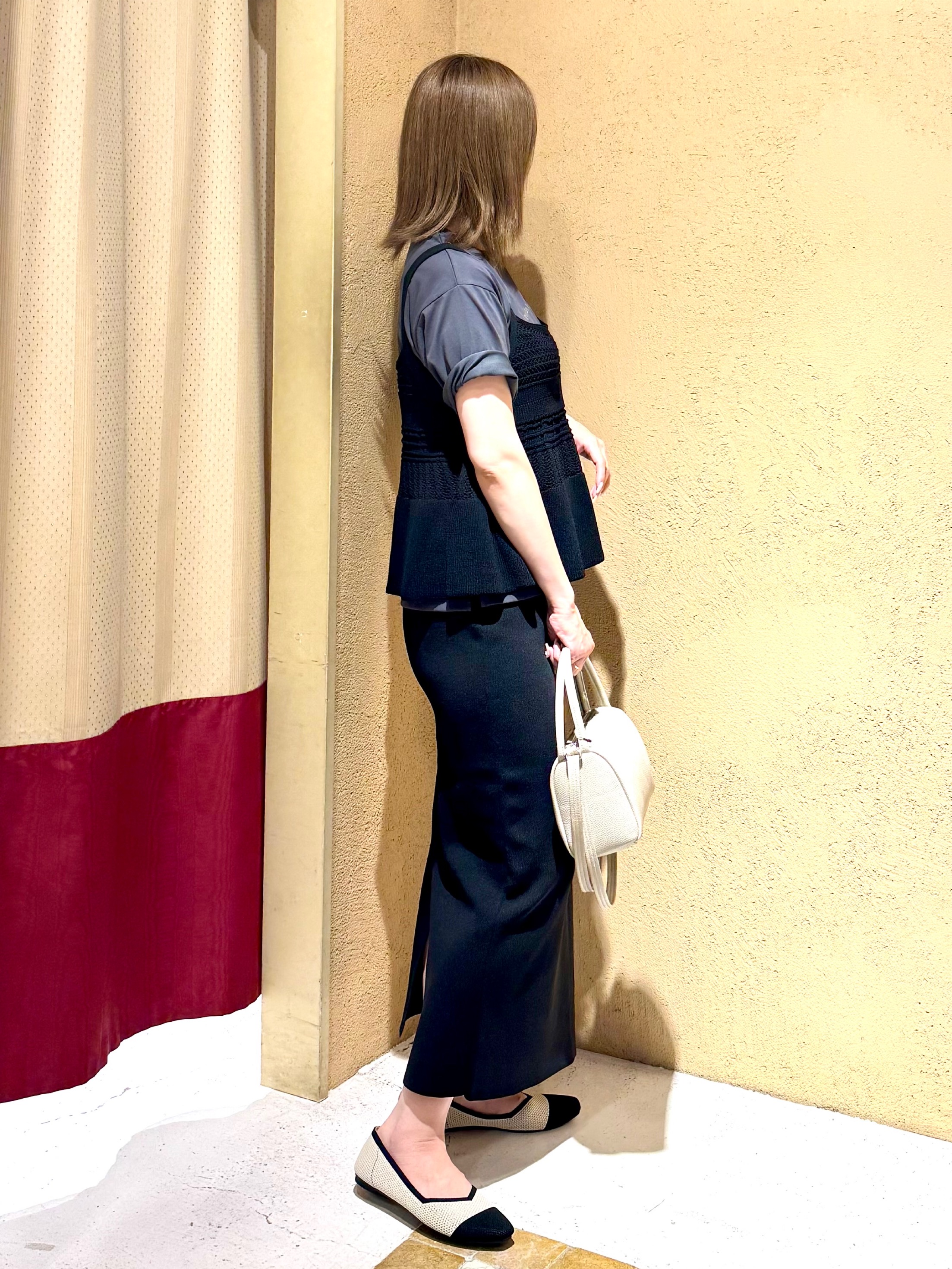 さち。さんの「grove｜【2点SET】着るだけで完成、透かし編みニットビスチェ&times;ブラウス」を使ったコーディネート