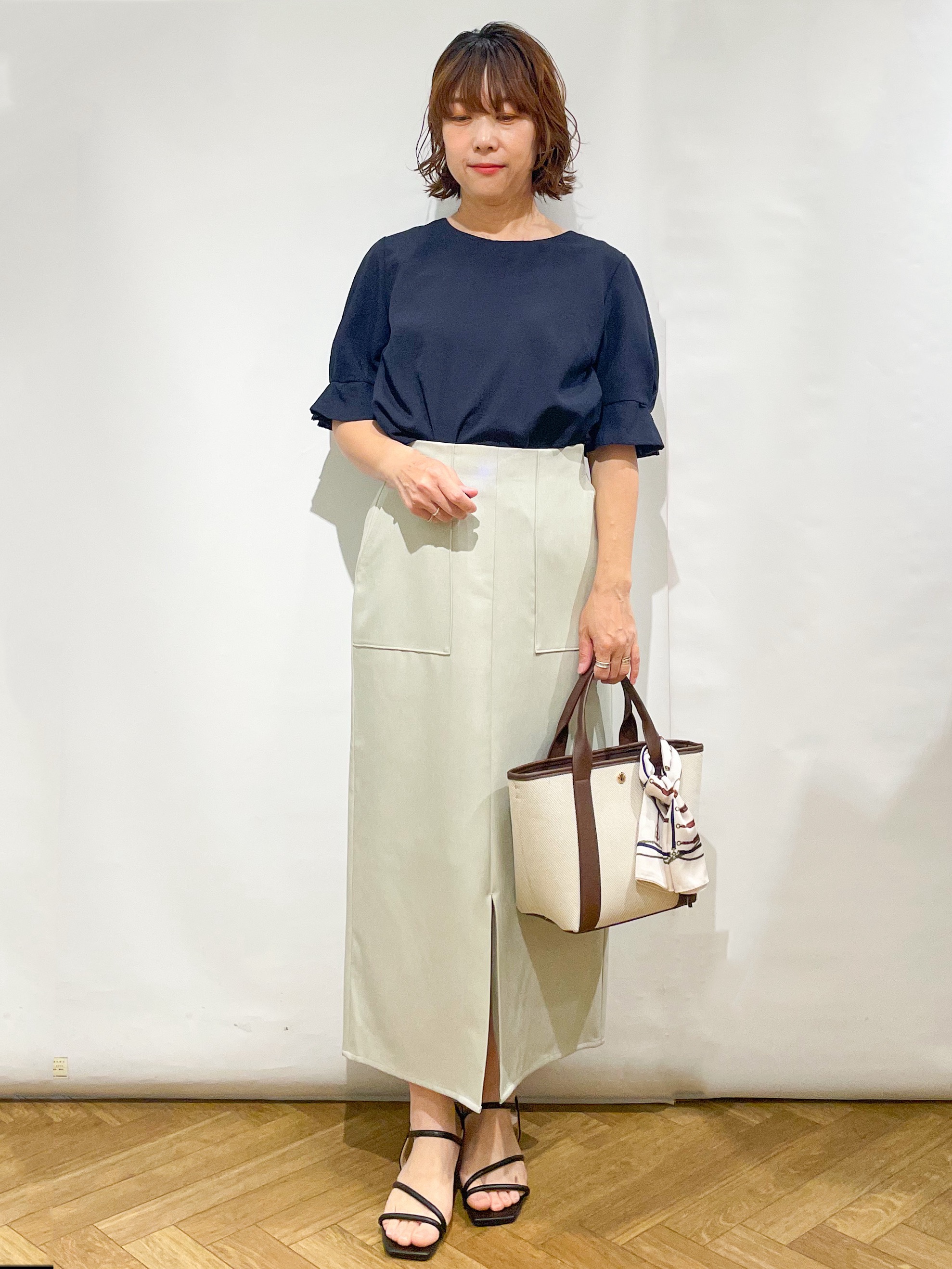 なかさんの「index｜【接触冷感／吸水速乾】タックパフスリーブブラウス《防シワ／洗濯機OK／XS～3L／8col》」を使ったコーディネート